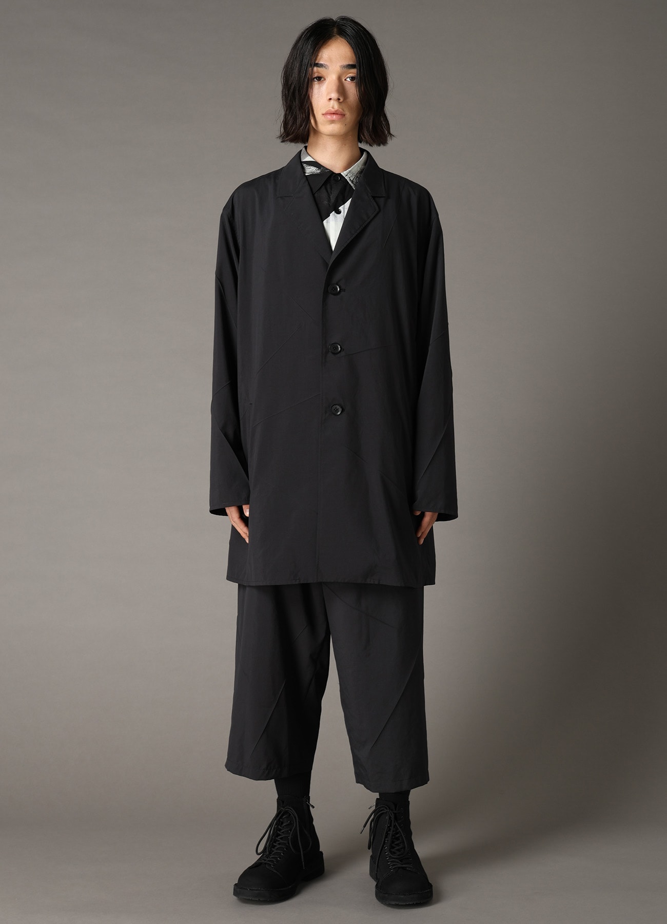 PE TAFFETA PLEATED DESIGN JACKET