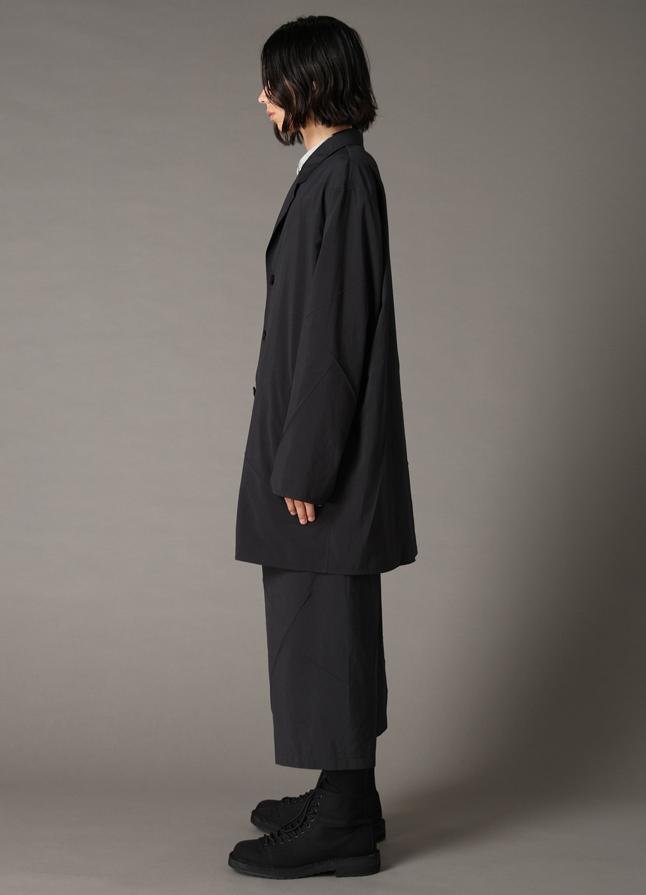 PE TAFFETA PLEATED DESIGN JACKET
