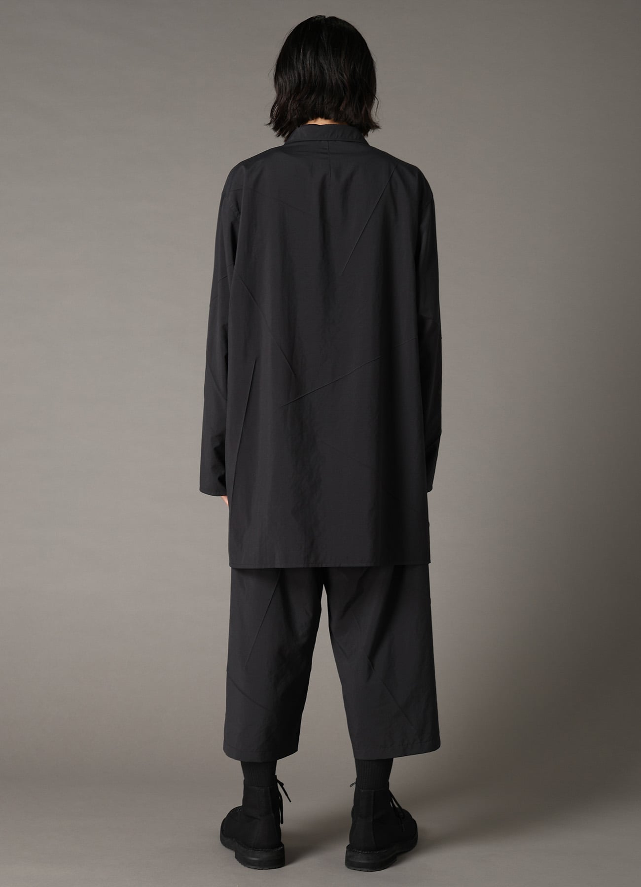 PE TAFFETA PLEATED DESIGN JACKET