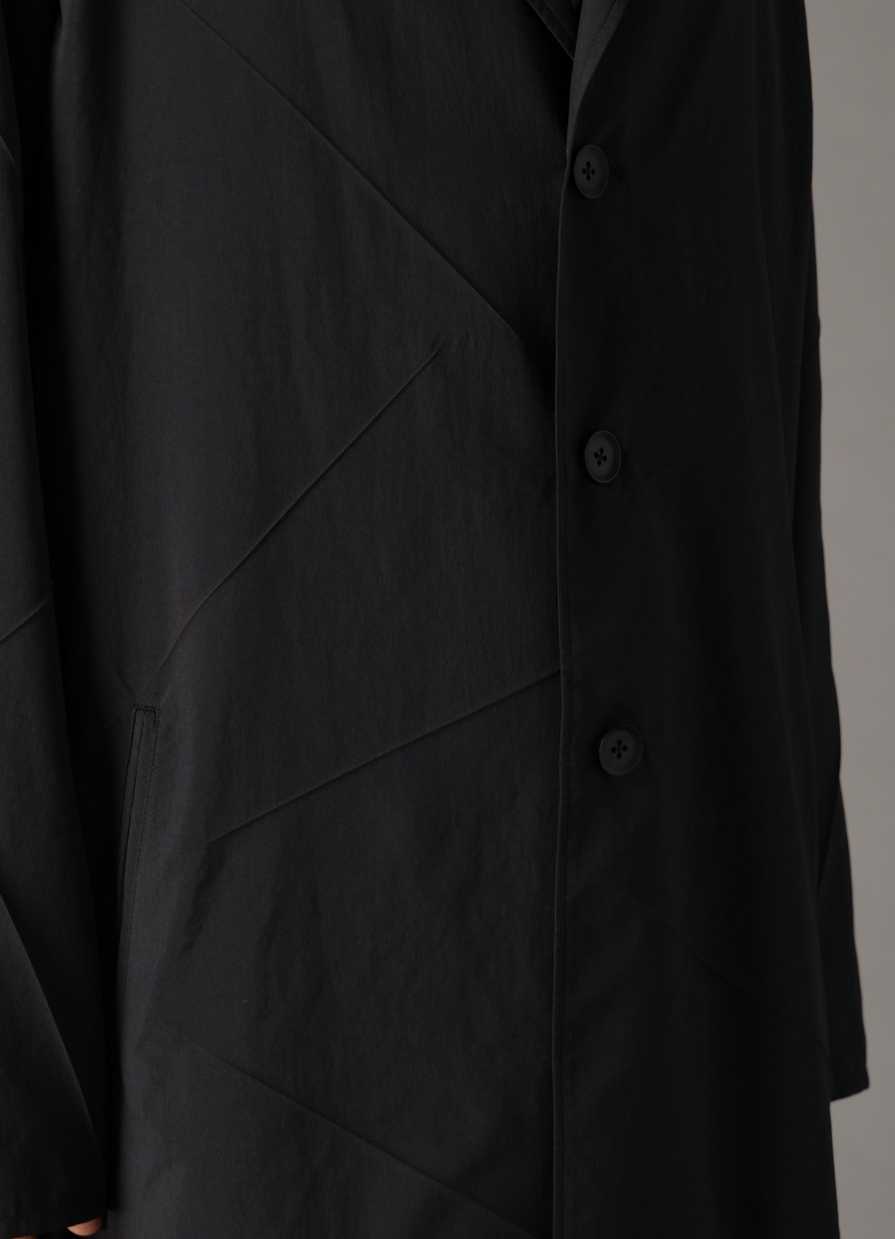 PE TAFFETA PLEATED DESIGN JACKET