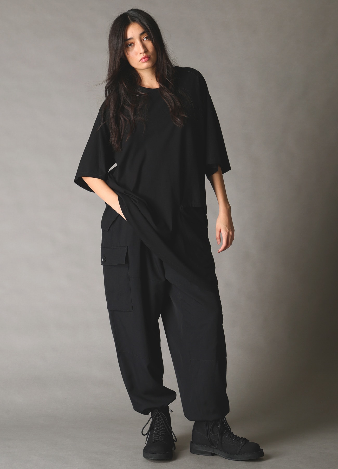 WOOL GABARDINE TAPERED CARGO PANTS