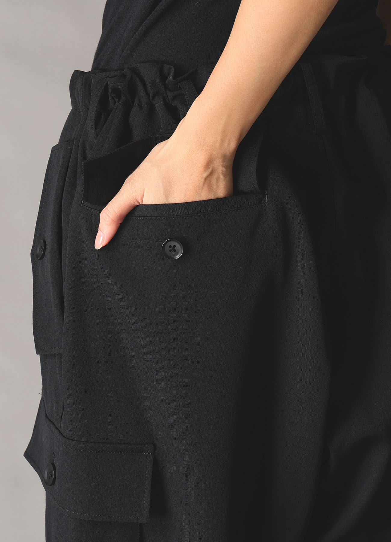 WOOL GABARDINE TAPERED CARGO PANTS