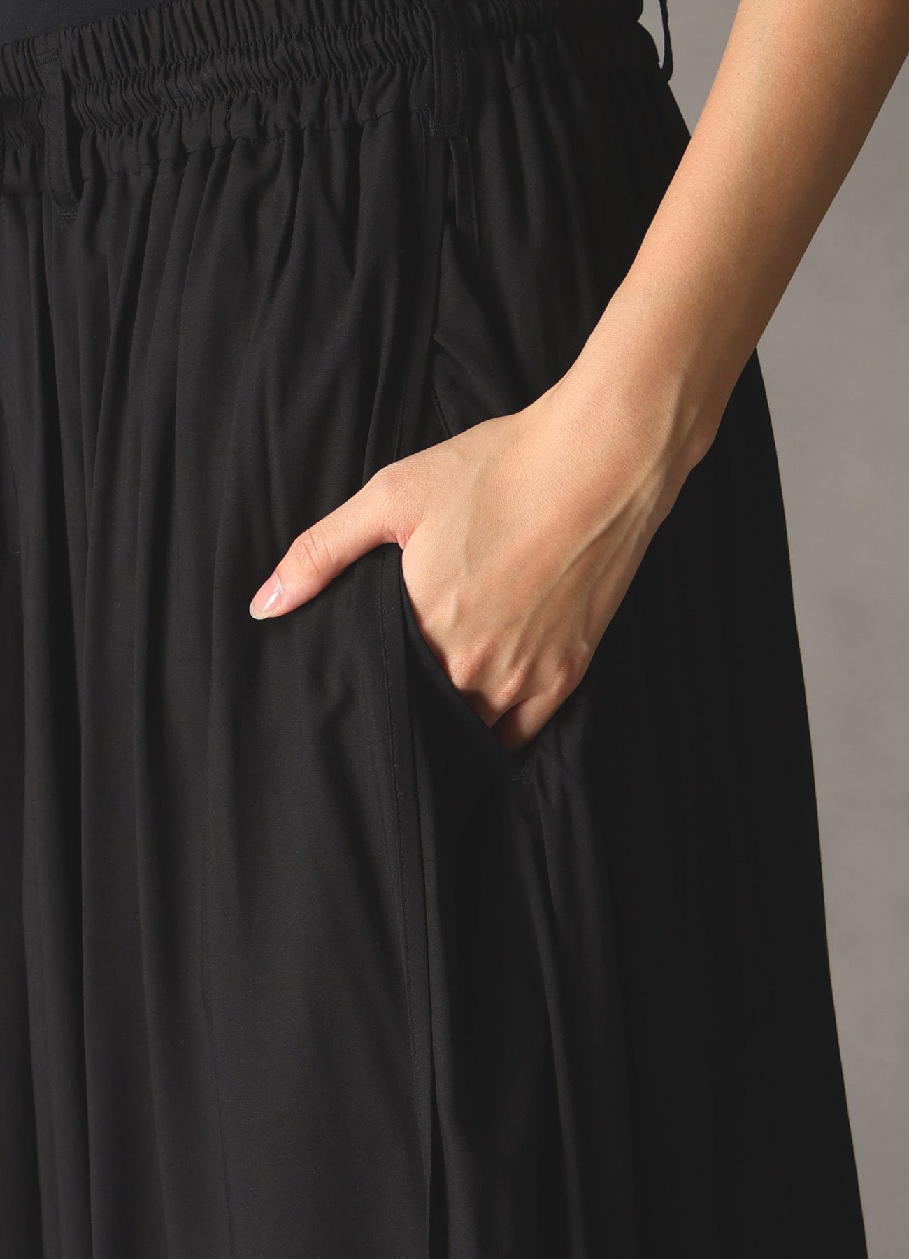 BLUE FLOWER PRINT CULOTTE PANTS