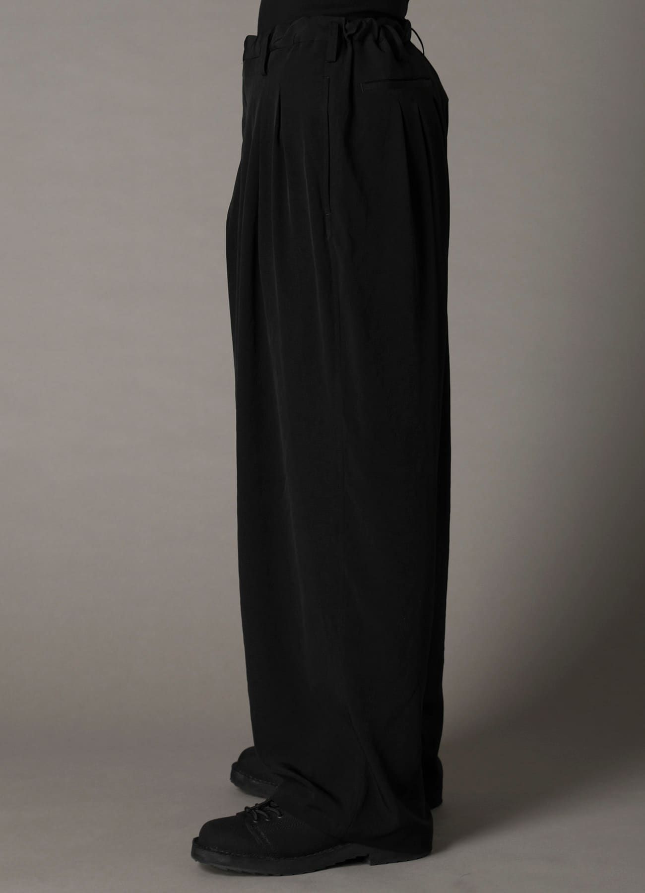 CREPE de CHINE 12-TUCK PANTS