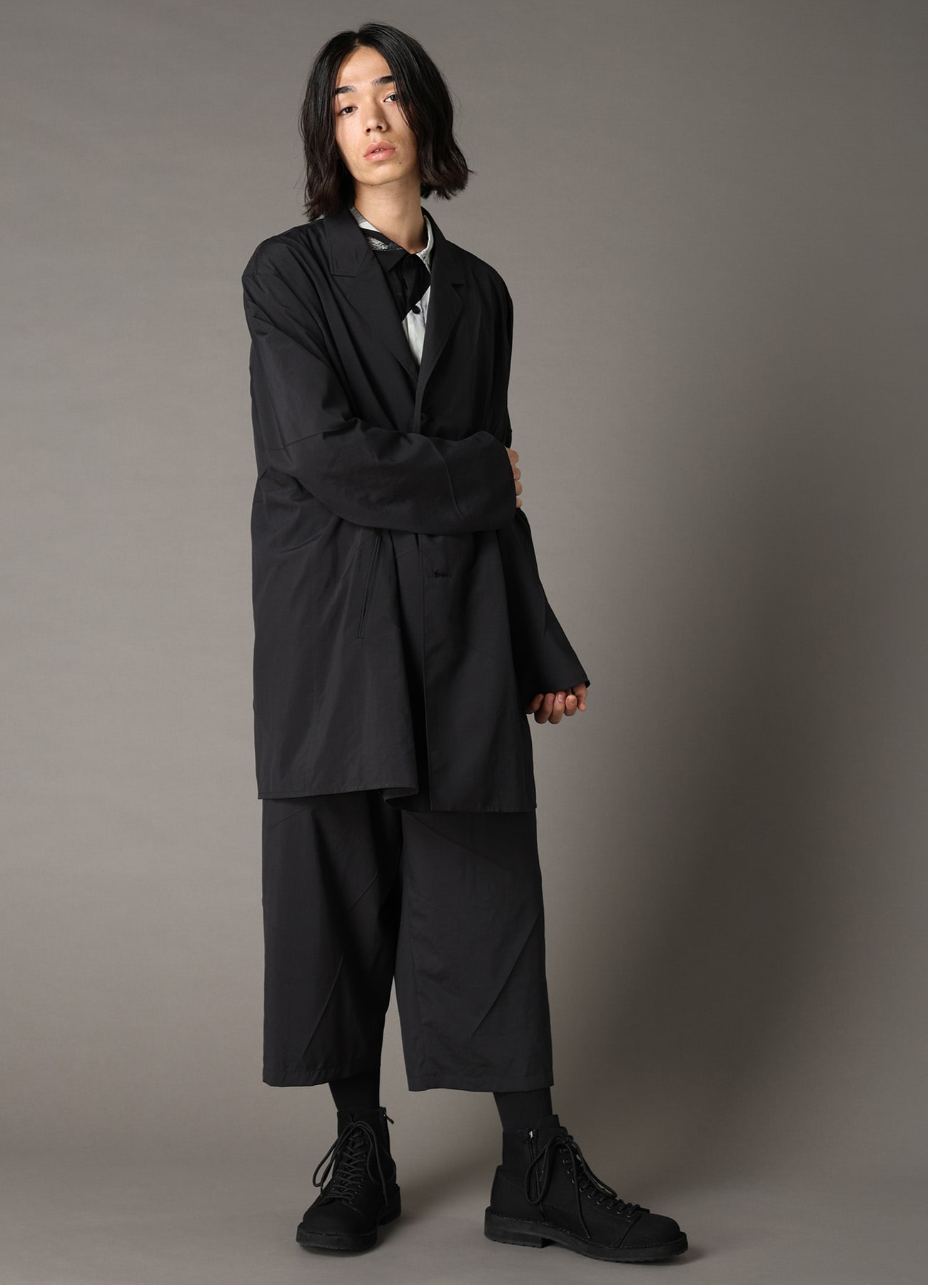 PE TAFFETA PLEATS DESIGN PANTS