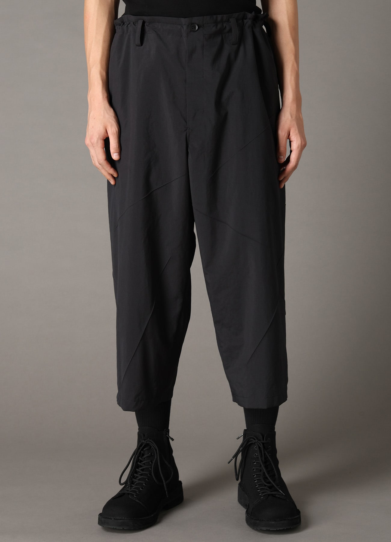 PE TAFFETA PLEATS DESIGN PANTS