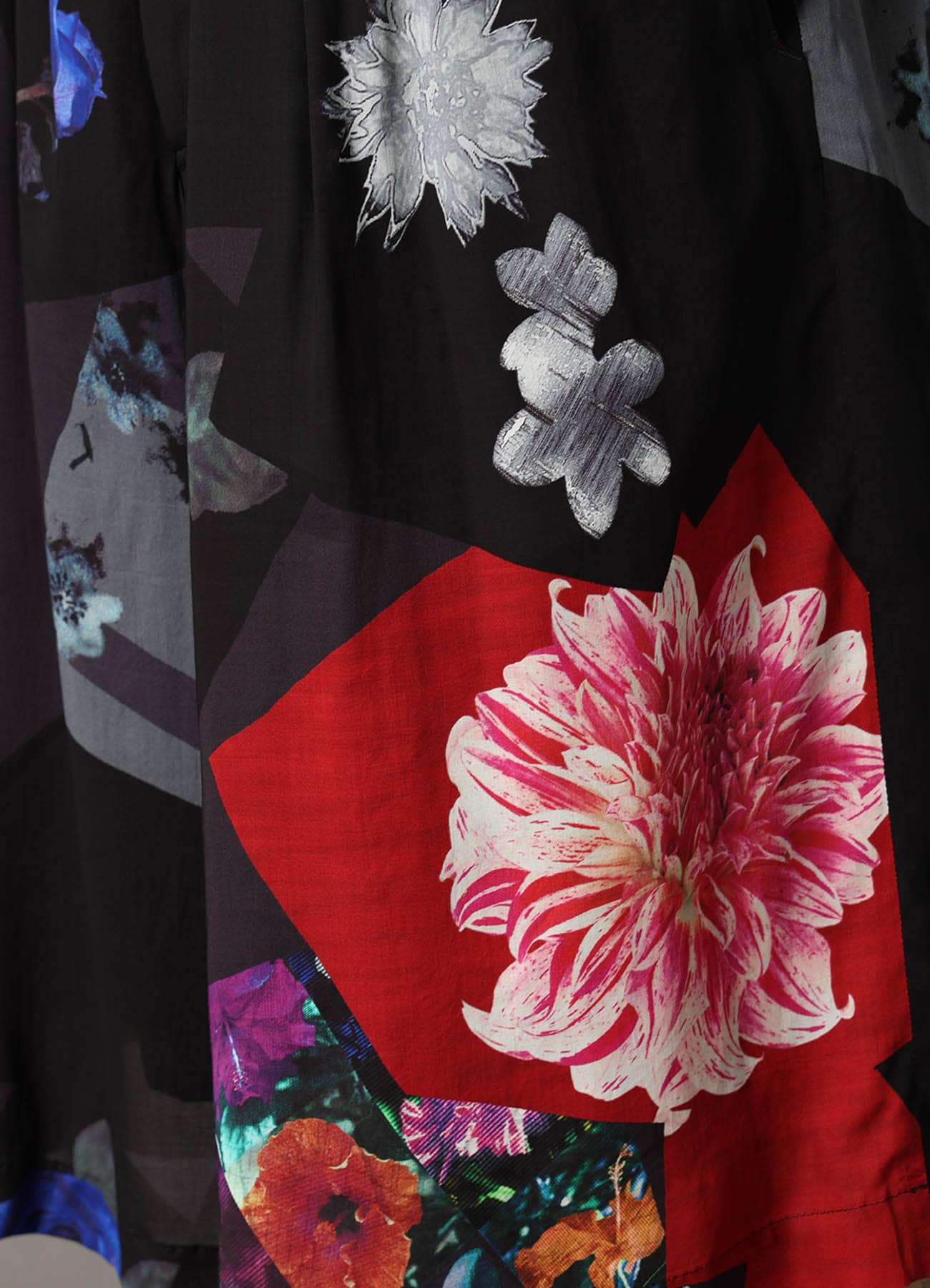 FLORAL PATCHWORK PRINT SHORTS