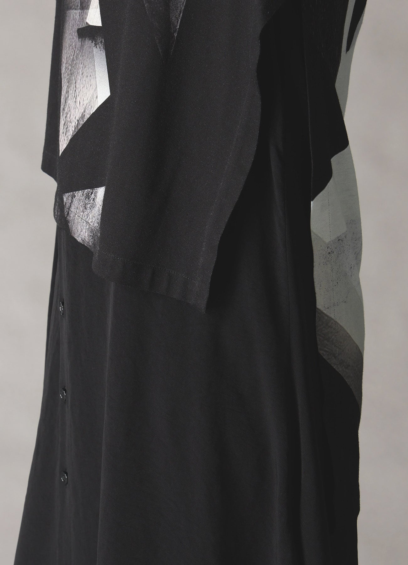 GEOMETRIC CREPE DE CHINE LONG SHIRT LAYERED T