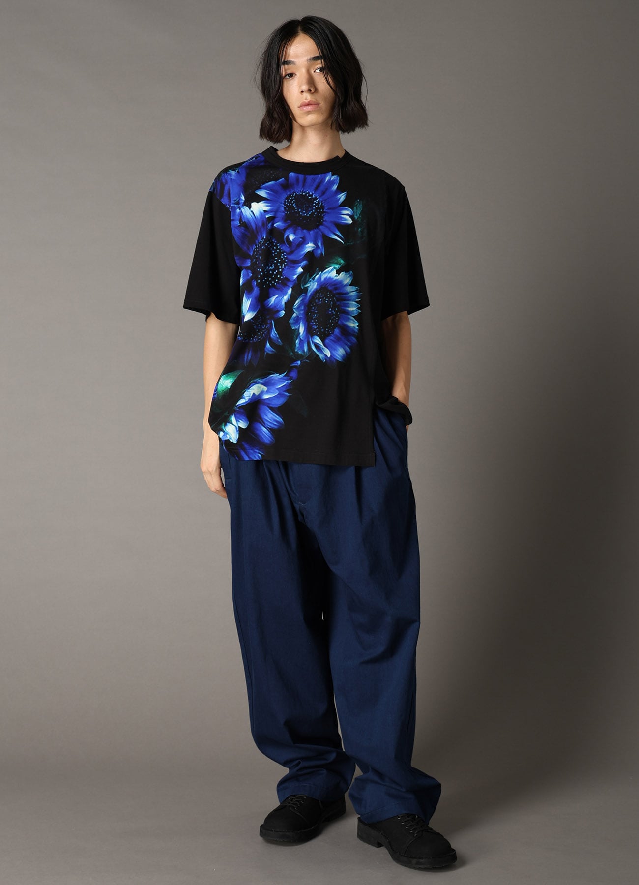 BLUE FLOWER PRINT SHORT SLEEVE T-SHIRT