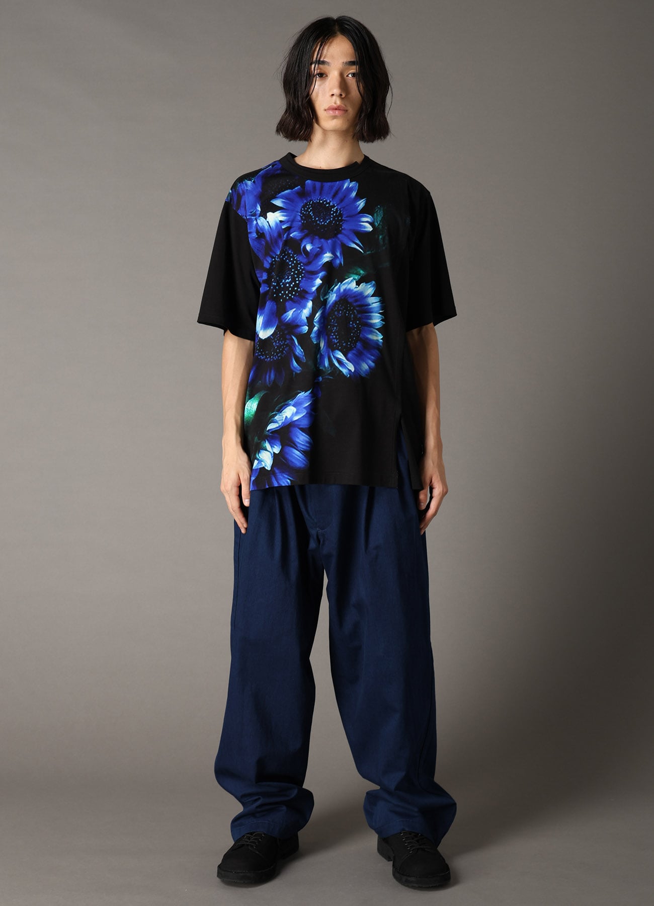 BLUE FLOWER PRINT SHORT SLEEVE T-SHIRT