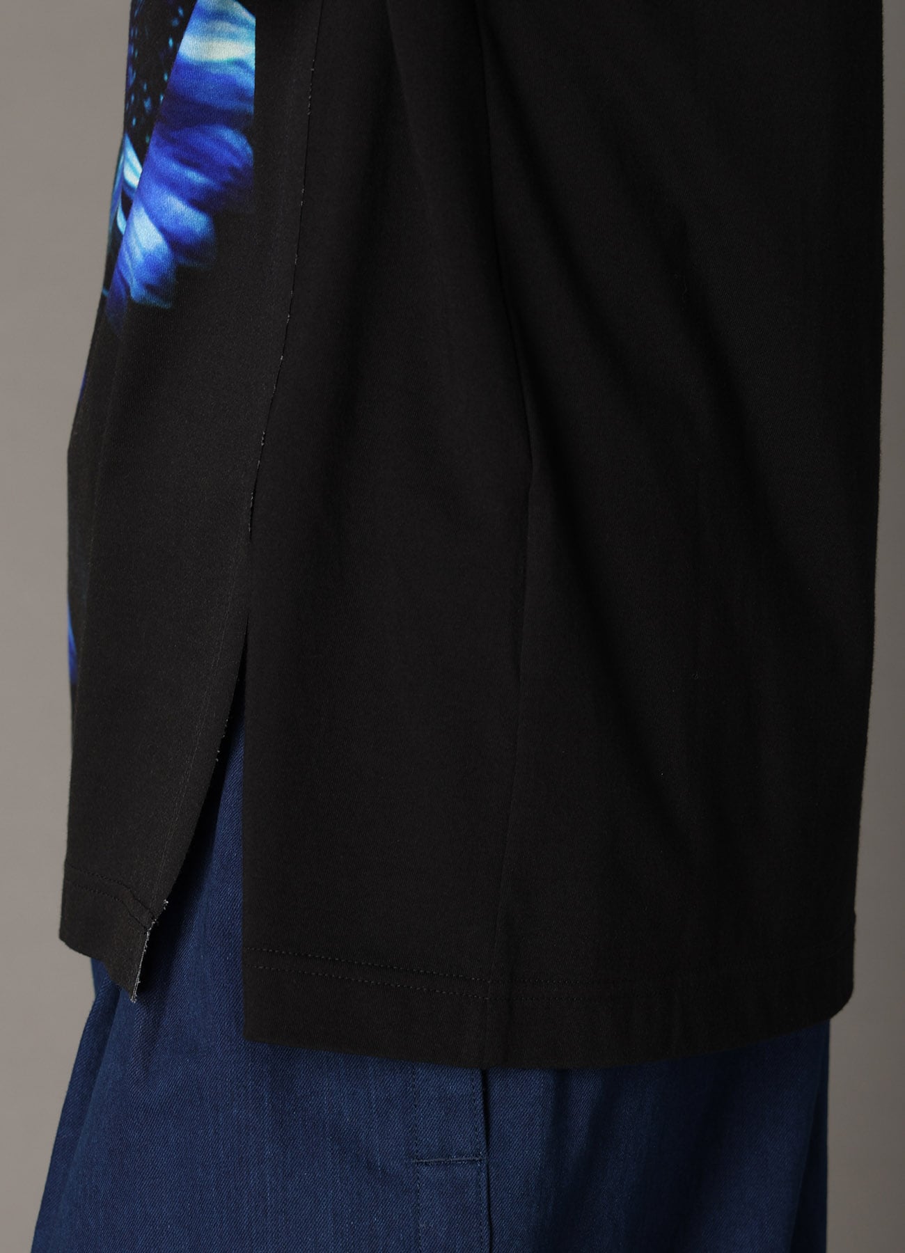 BLUE FLOWER PRINT SHORT SLEEVE T-SHIRT