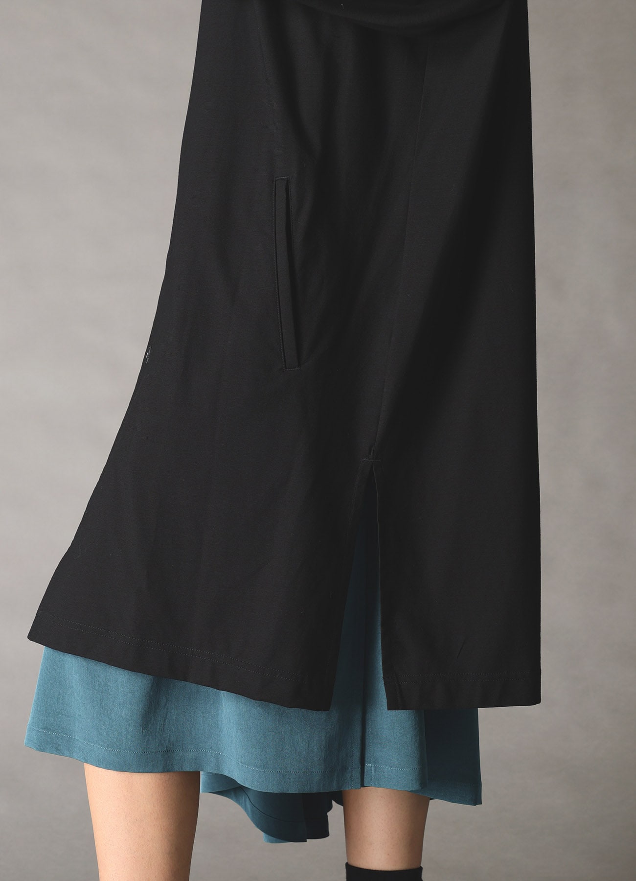 30 HARD TWIST STRETCH JERSEY LONG CARDIGAN