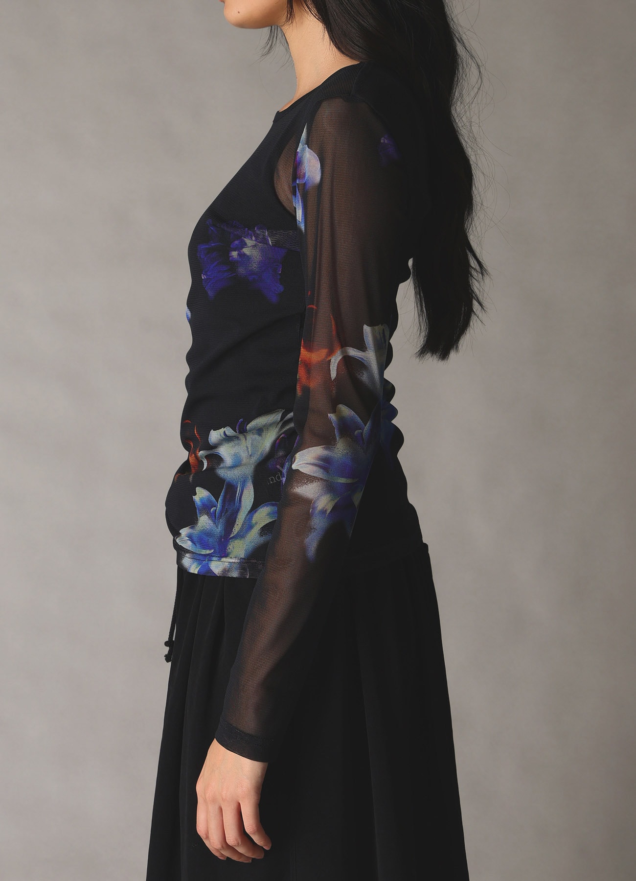 【1/16 10:00 Release】LILY PATTERN SOFT TULLE LONG SLEEVE T