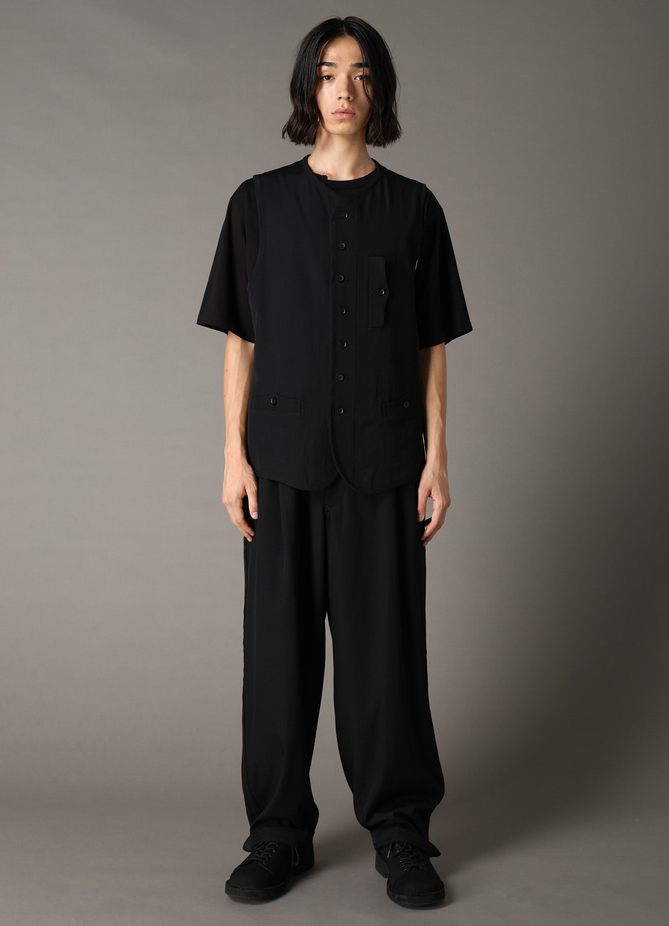 WOOL GABARDINE PIPING VEST