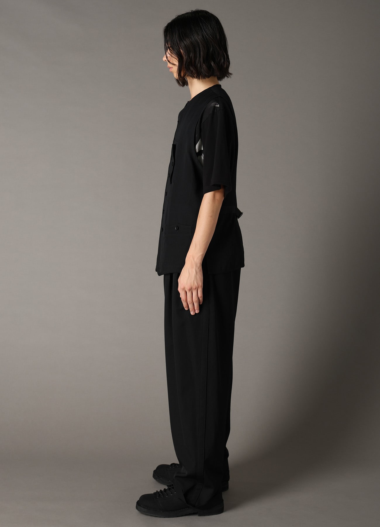 WOOL GABARDINE PIPING VEST