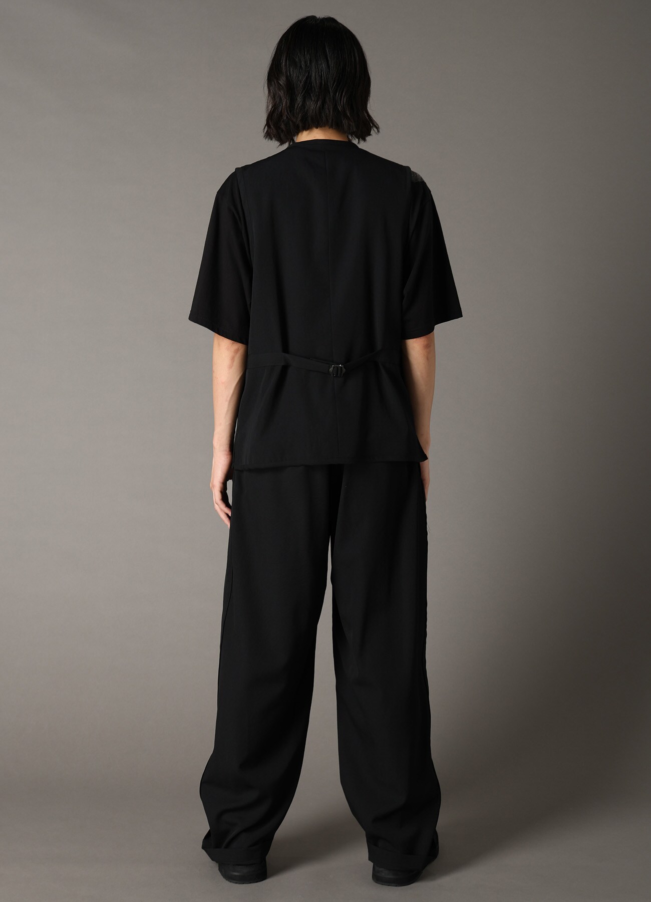 WOOL GABARDINE PIPING VEST