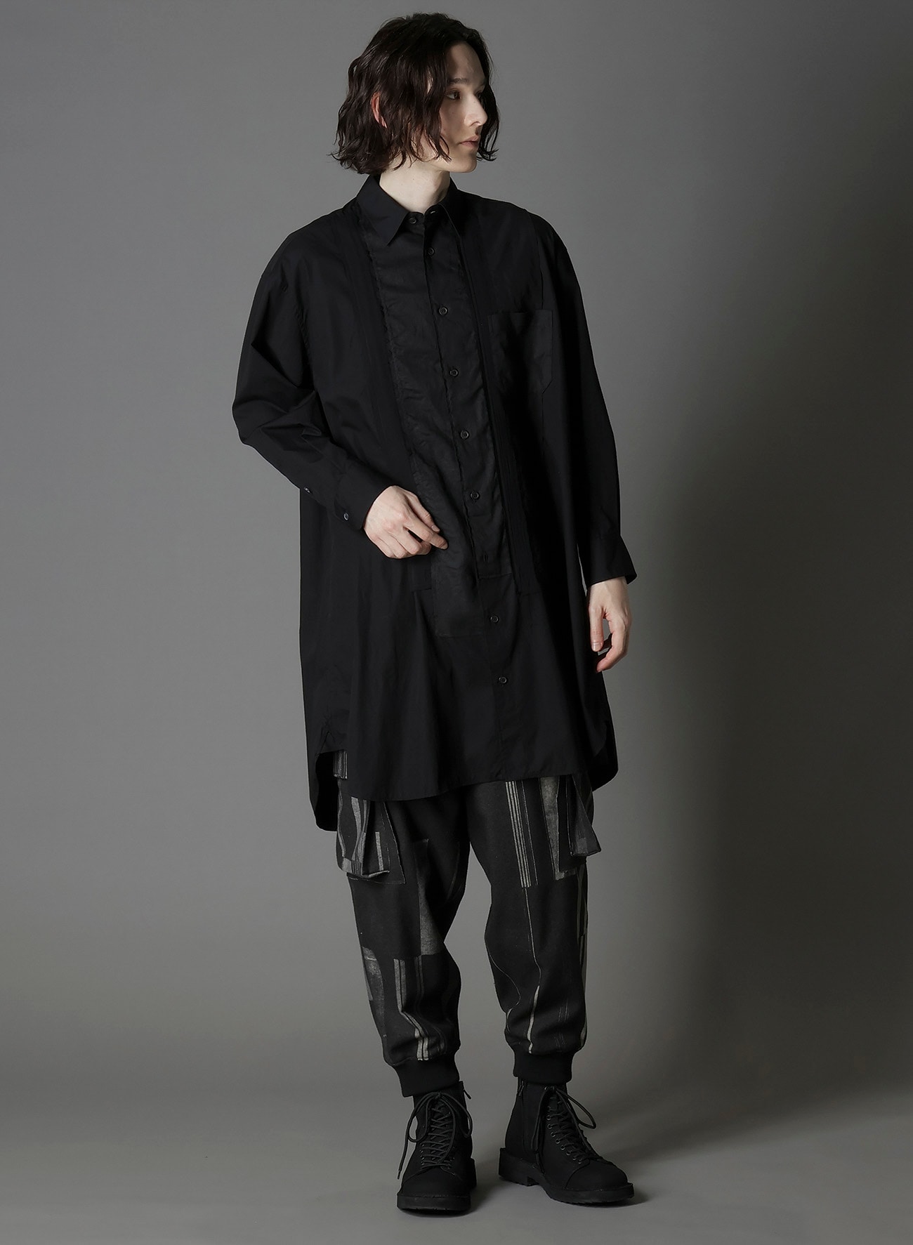 SWITCHING MATERIAL FRONT PANAL STANDARD BLACK SHIRT