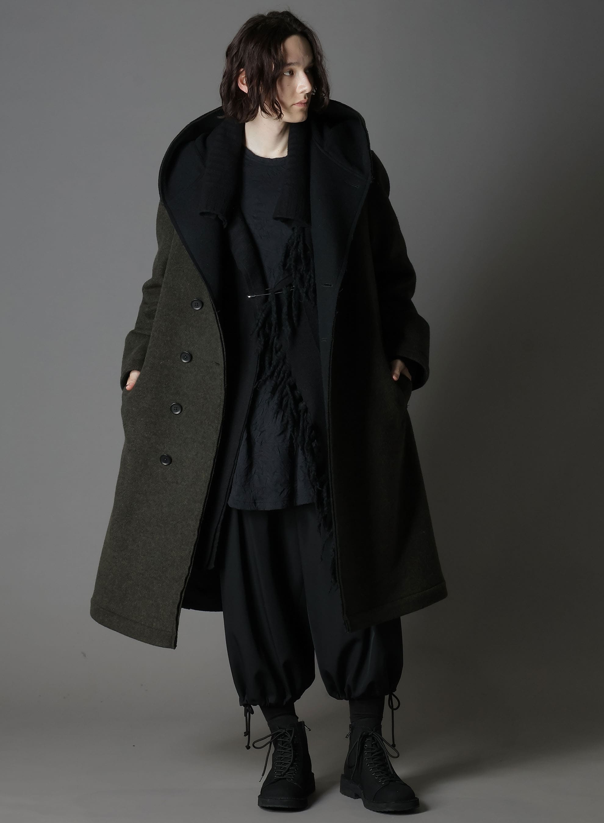 DOUBLE WEAVE MELTON UNRRIMMED HOODED COAT