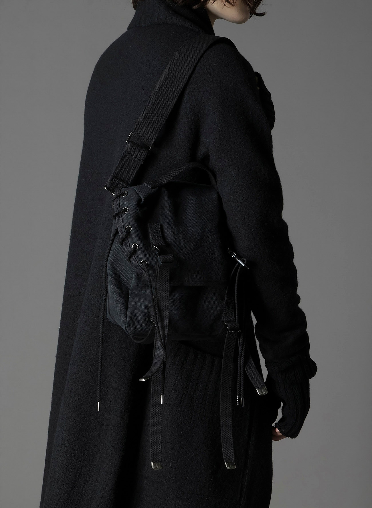 CANVAS SHOULDER BAG