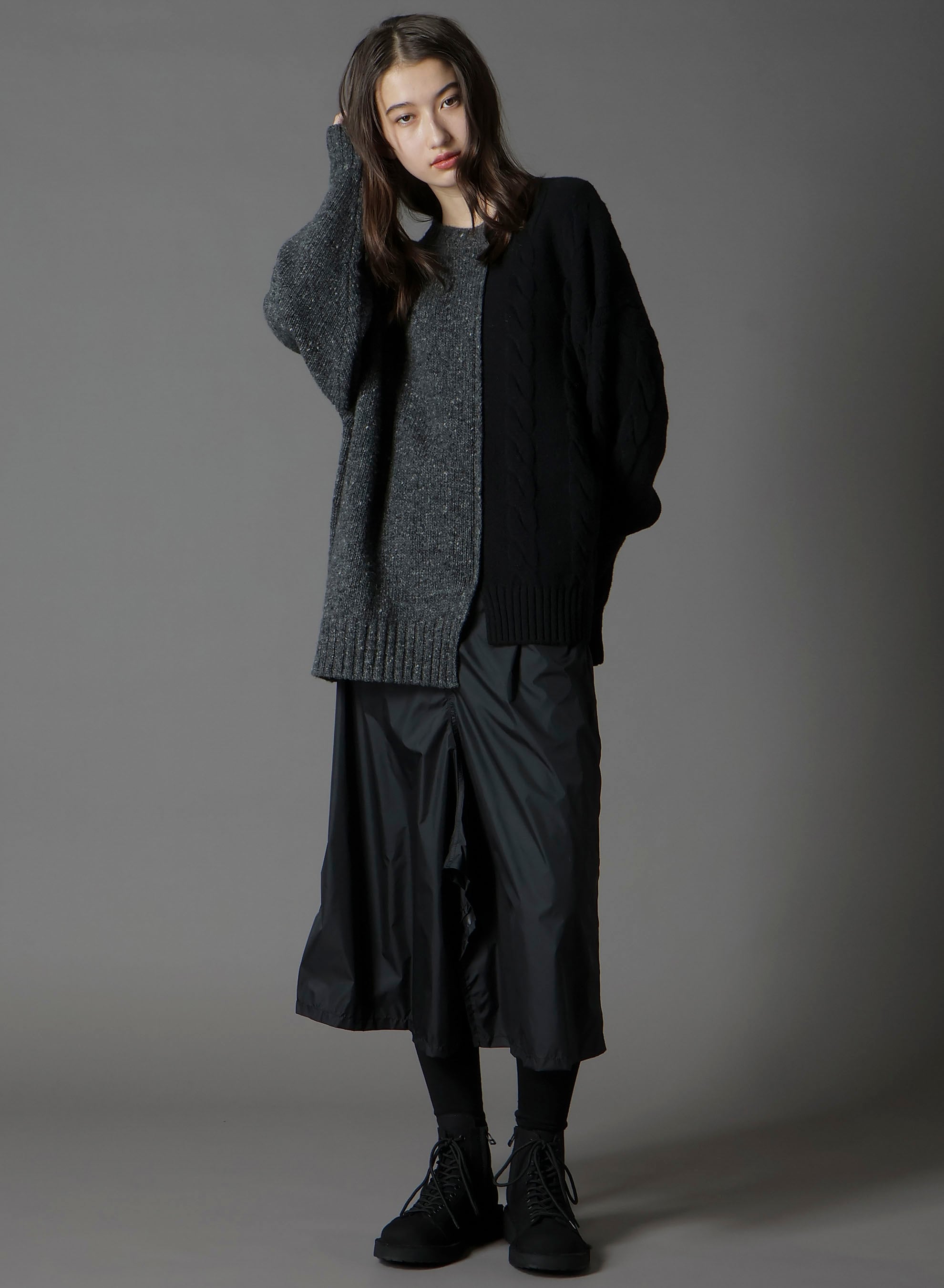 FINE MERINO WOOL CABLE SWITCH UNBALANCE PULLOVER