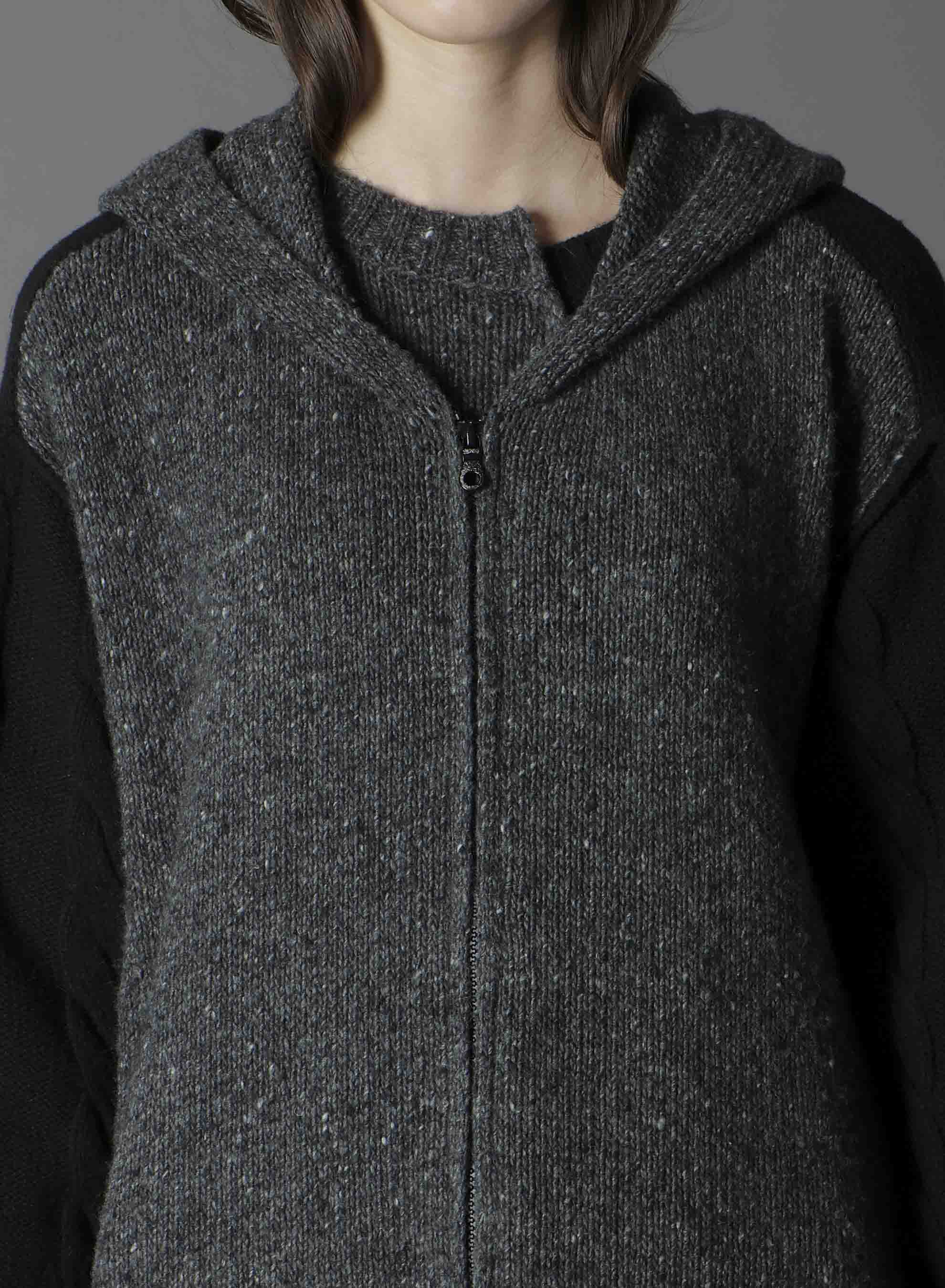 FINE MERINO WOOL CABLE SWITCH UNBALANCE HOODIE