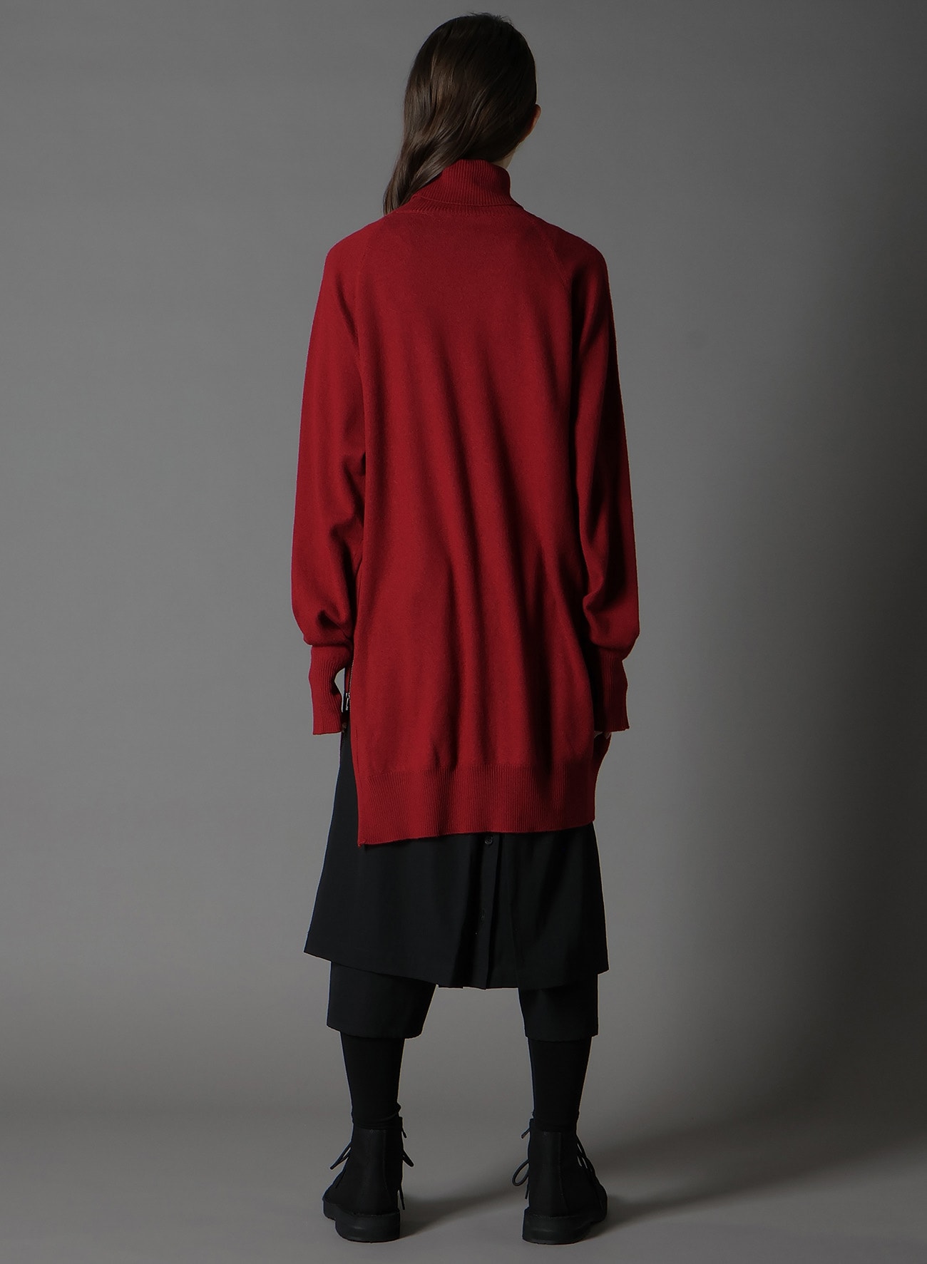 MERINO WOOL LEFT ZIPPER RAGLAN SLEEVE TURTLENECK