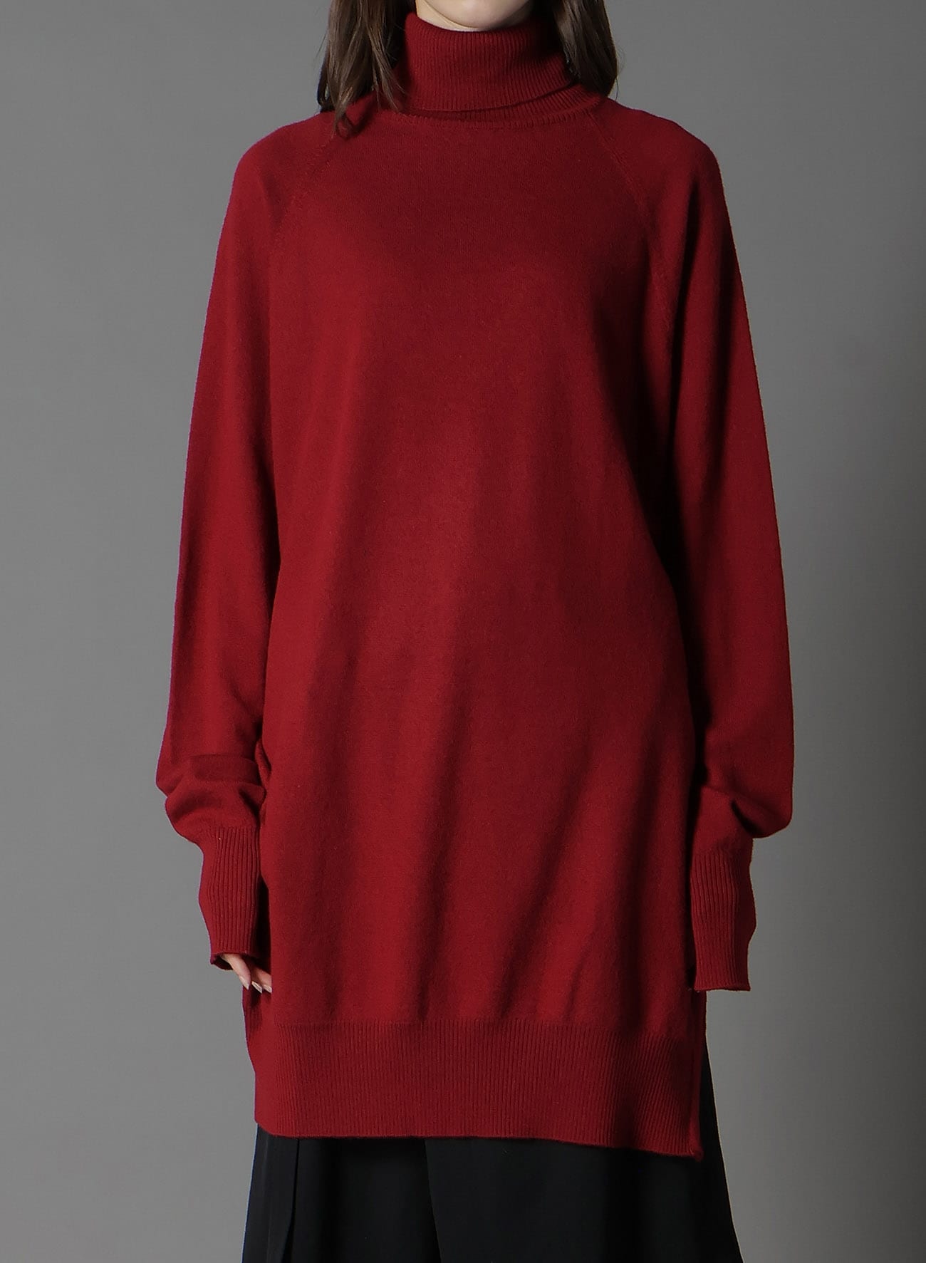 MERINO WOOL LEFT ZIPPER RAGLAN SLEEVE TURTLENECK
