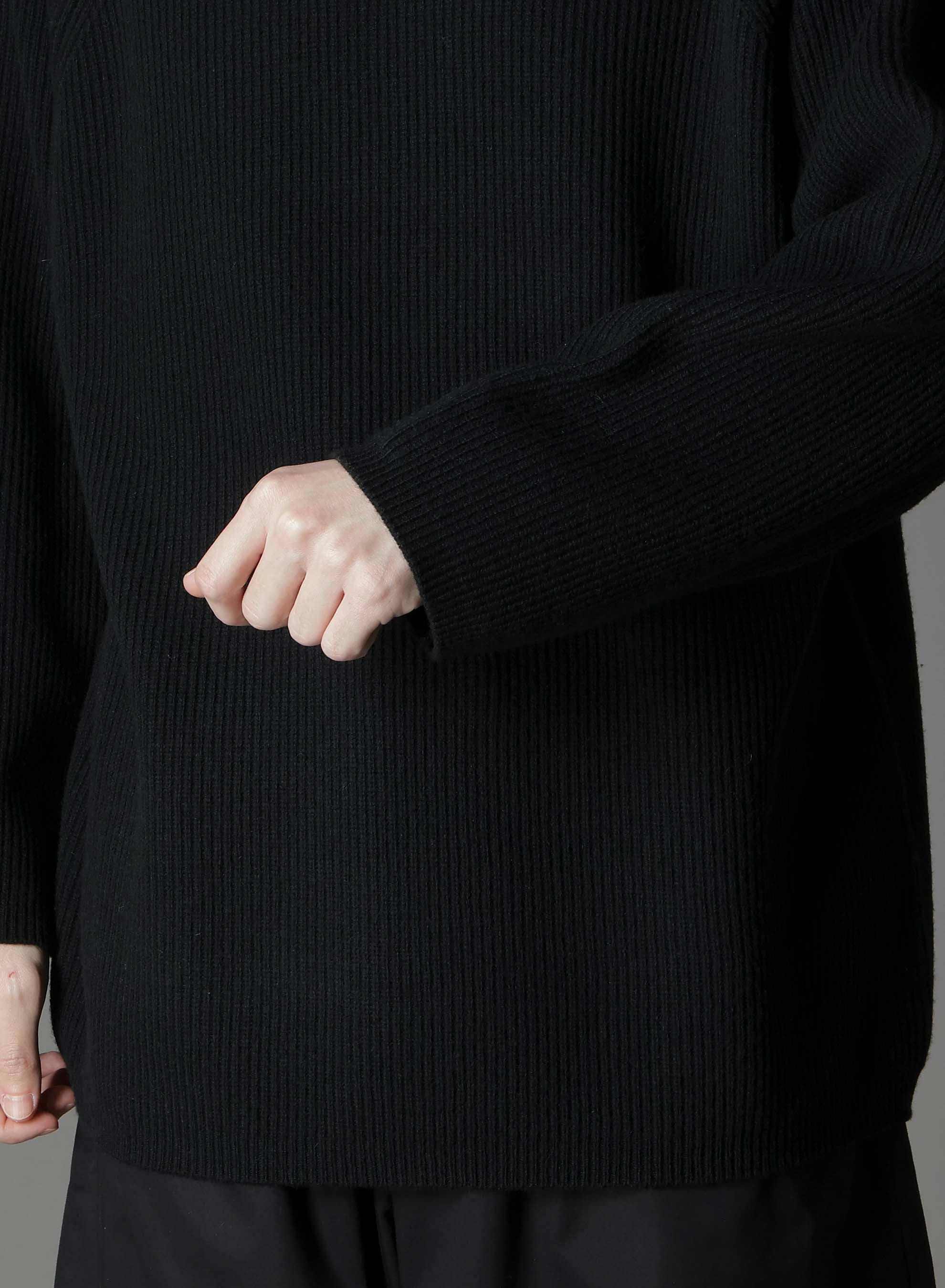 FINE MERINO WOOL RAGLAN TURTLE NECK