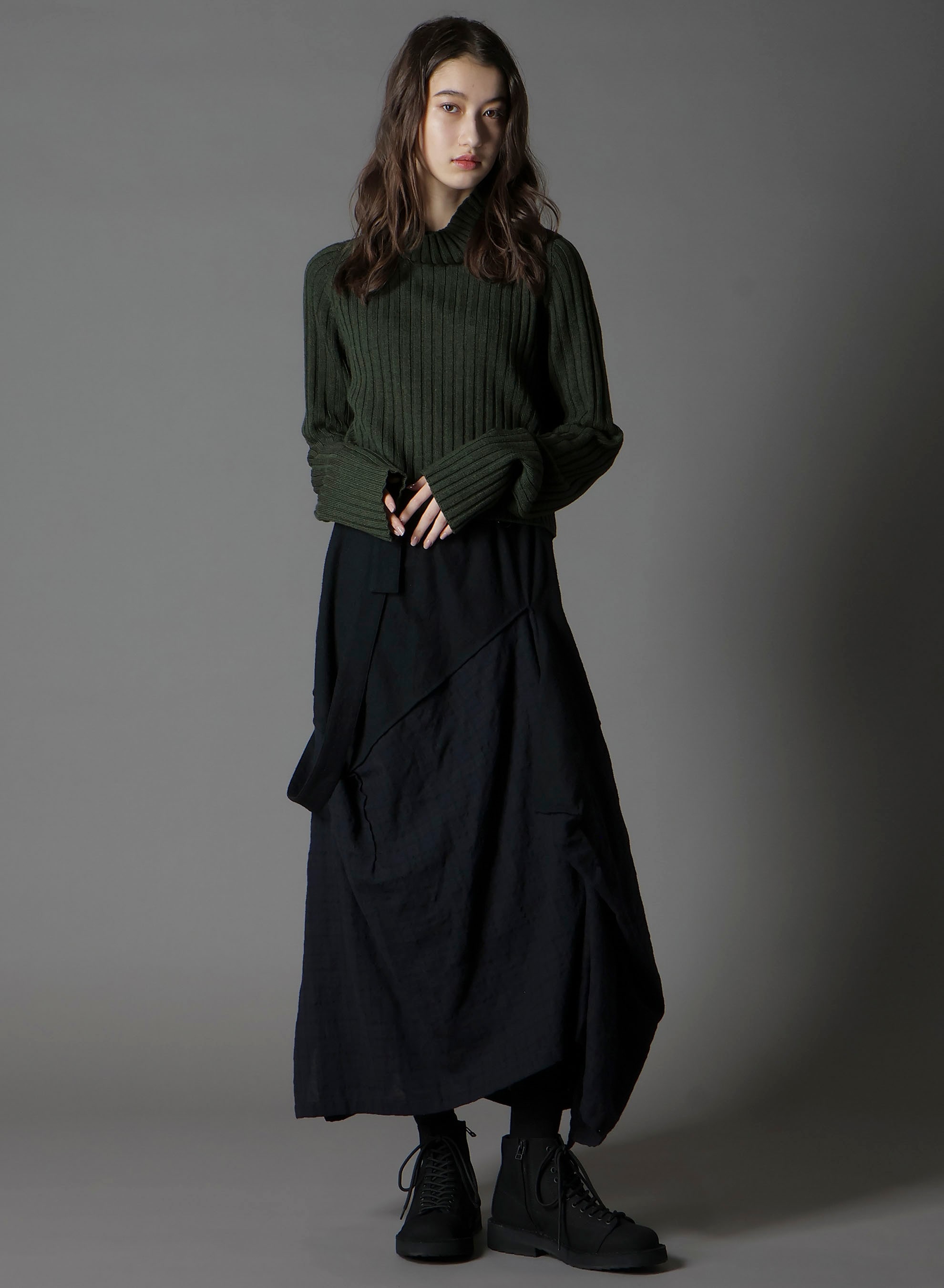 FINE MERINO WOOL RIBBED RAGLEN SHORT LENGTH TURTLE NECK