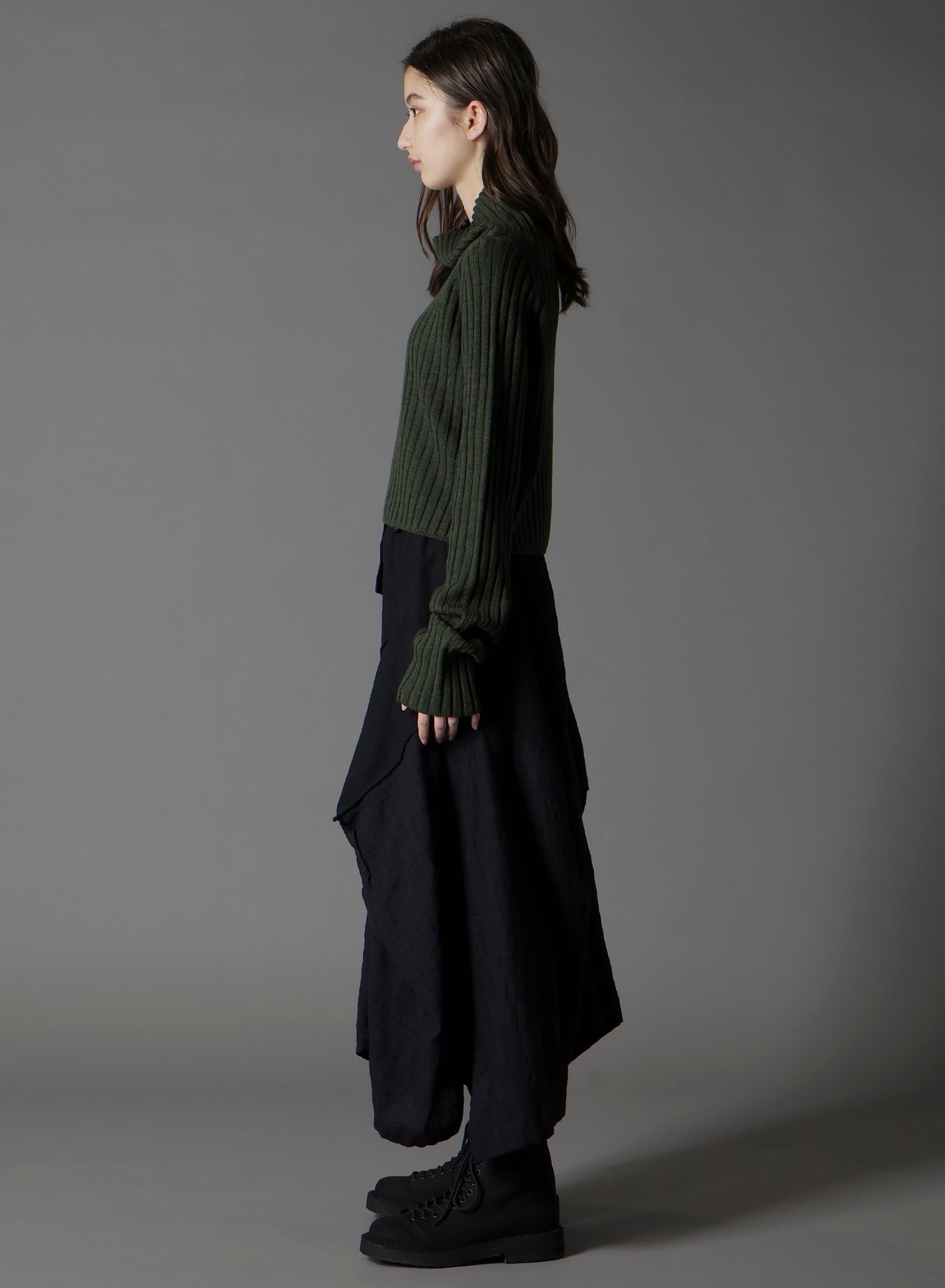 FINE MERINO WOOL RIBBED RAGLEN SHORT LENGTH TURTLE NECK