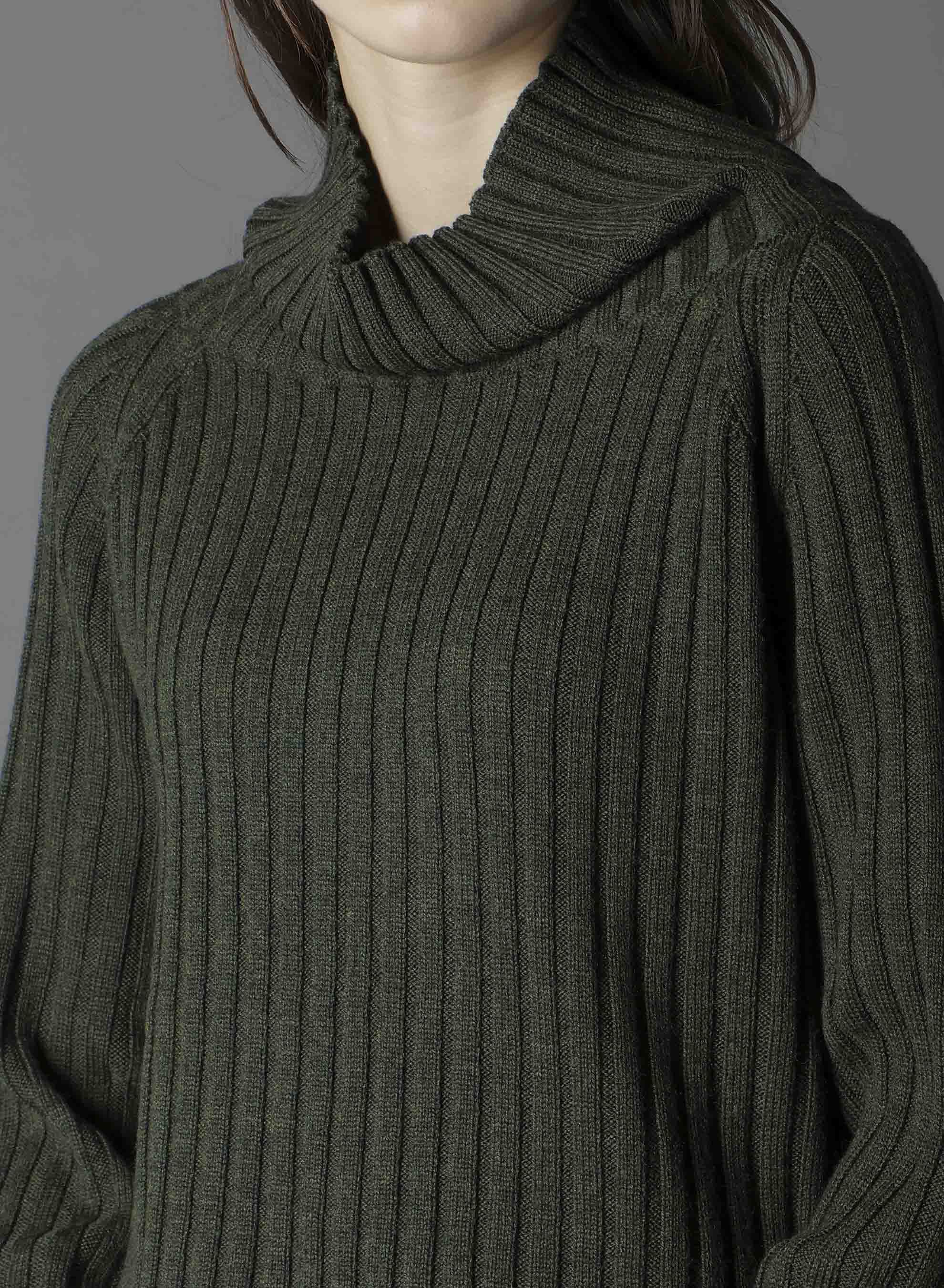 FINE MERINO WOOL RIBBED RAGLEN SHORT LENGTH TURTLE NECK