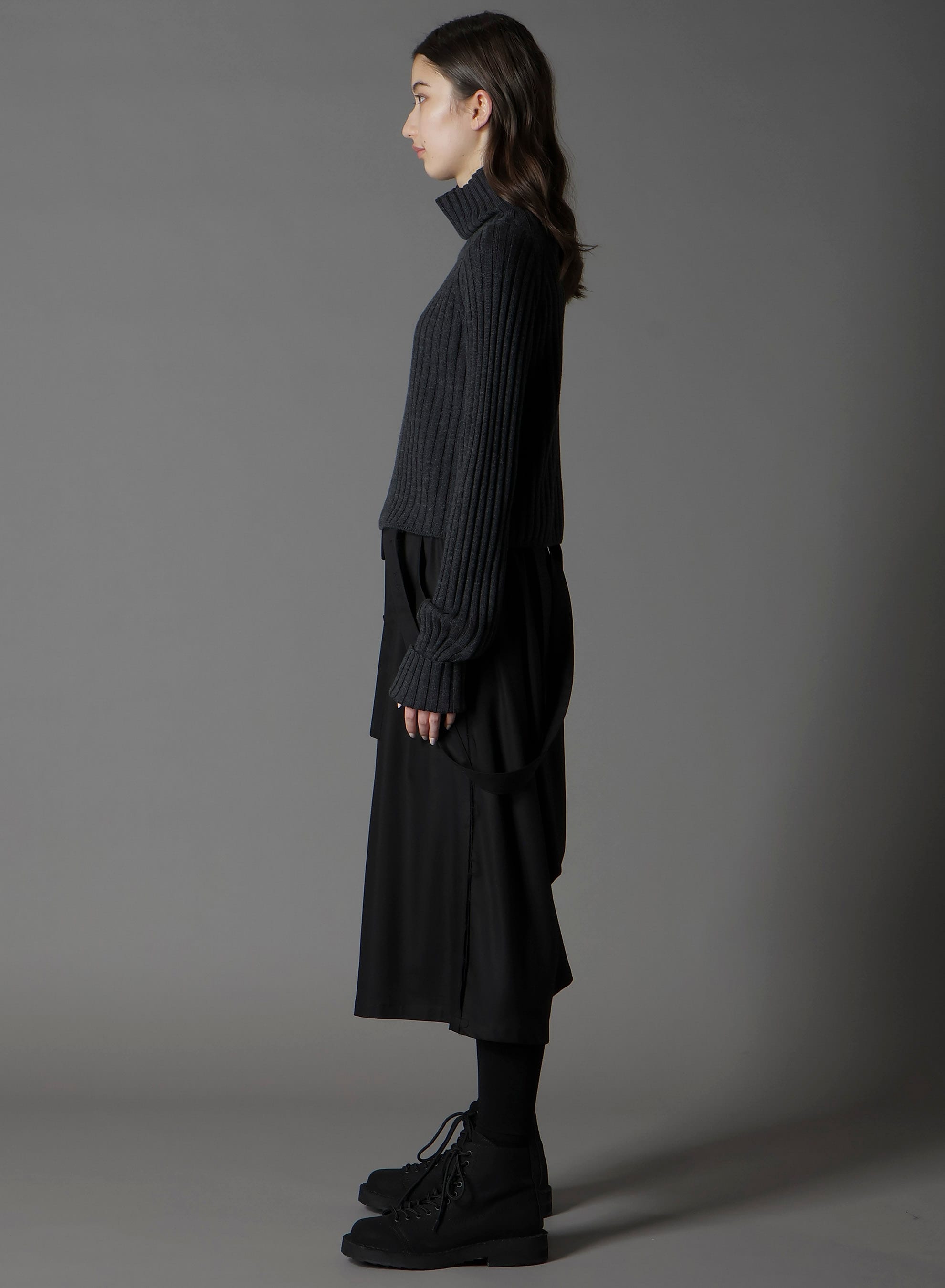 FINE MERINO WOOL RIBBED RAGLEN SHORT LENGTH TURTLE NECK