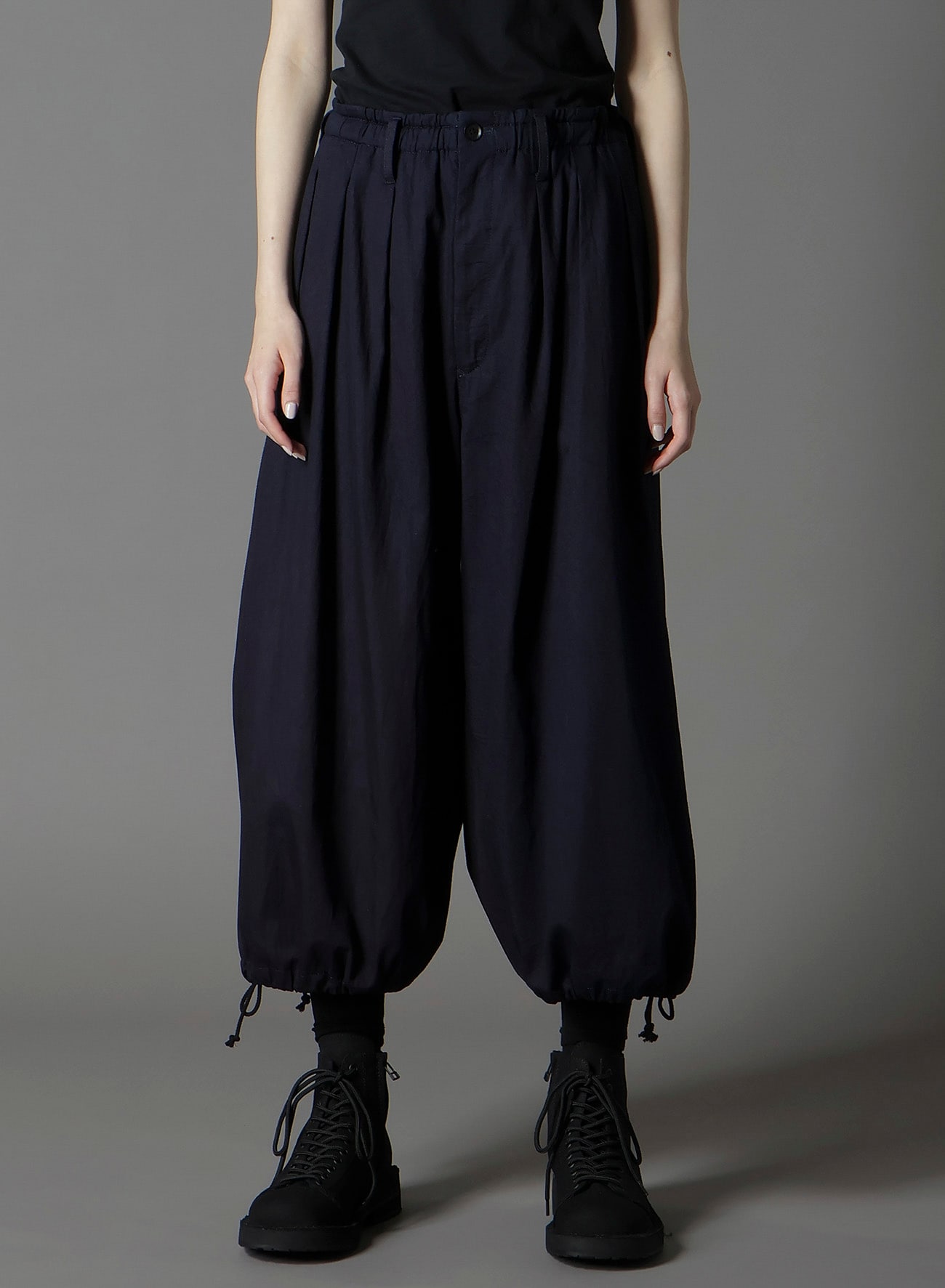 INDIGO DYED COTTON TWILL BALLOON PANTS