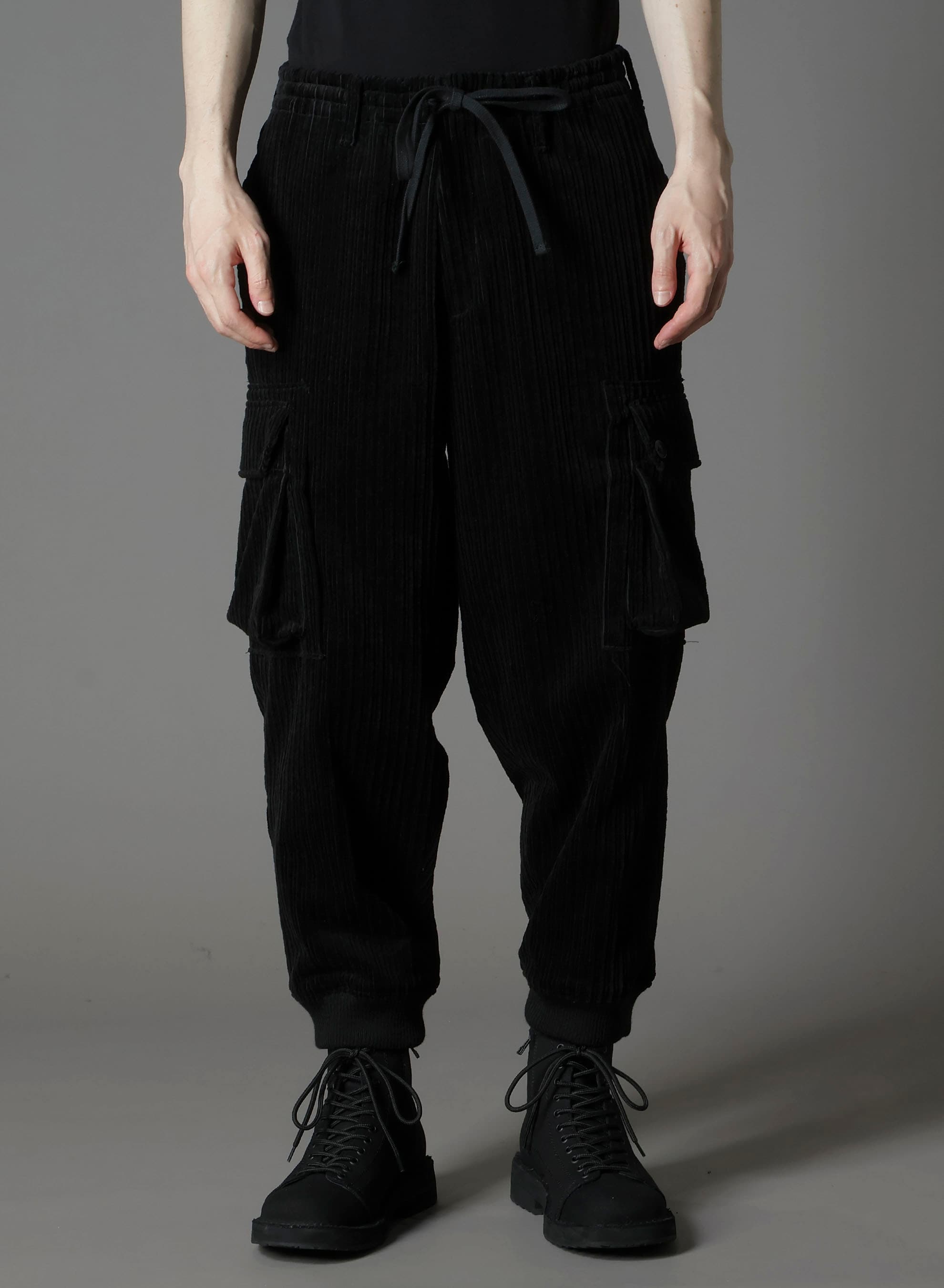 PAIR CORDUROY AIR TURNING RIBBED HEM CARGO