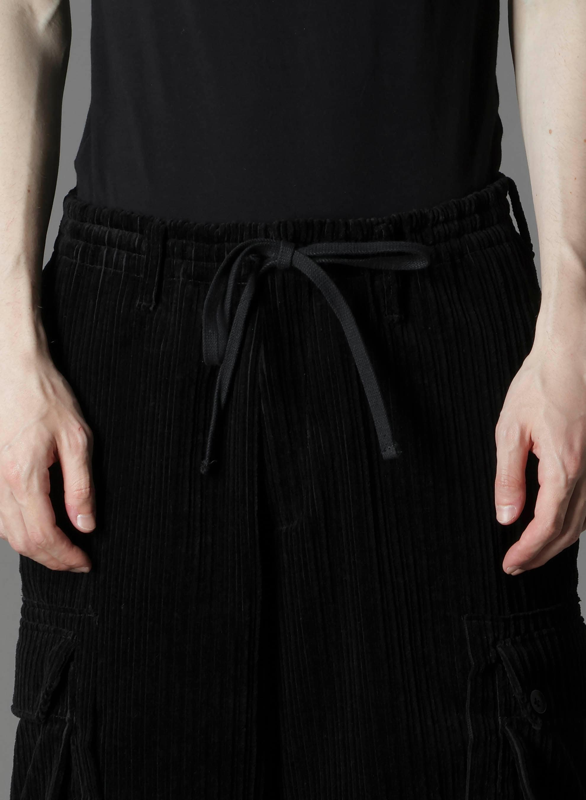 PAIR CORDUROY AIR TURNING RIBBED HEM CARGO