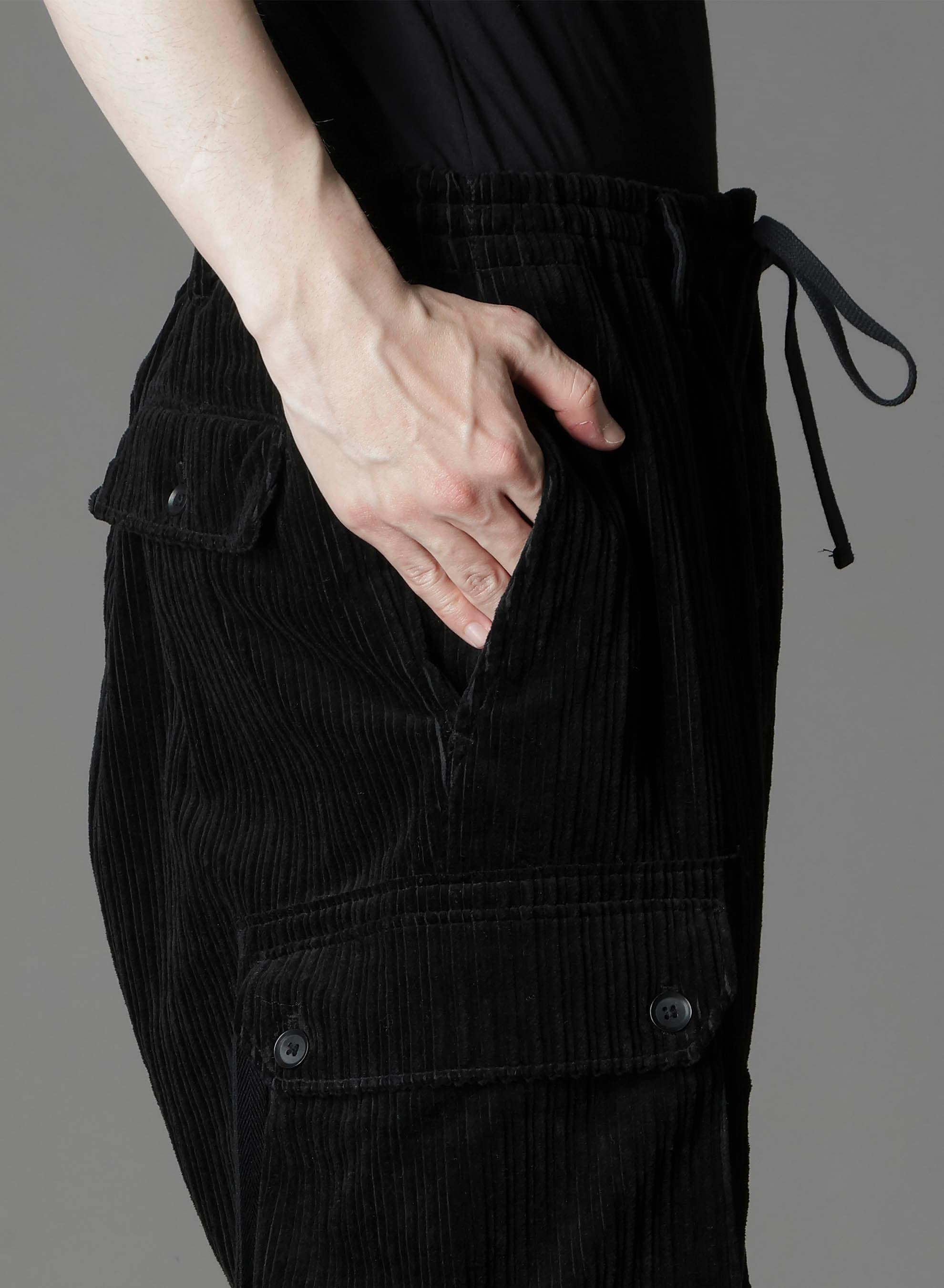 PAIR CORDUROY AIR TURNING RIBBED HEM CARGO