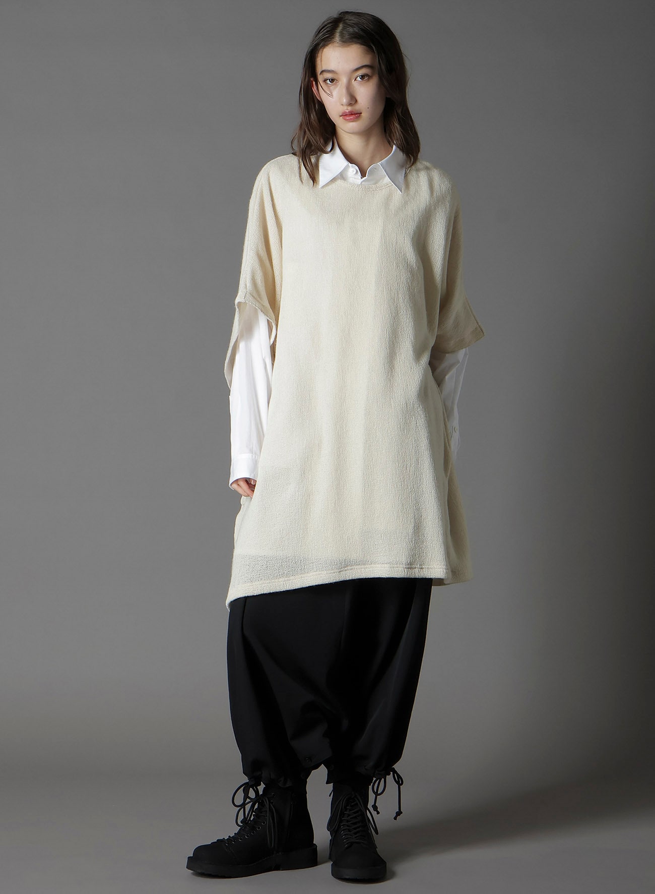 SPIDER WEB KNIT SIDE BUTTON SHORT SLEEVED T-SHIRT