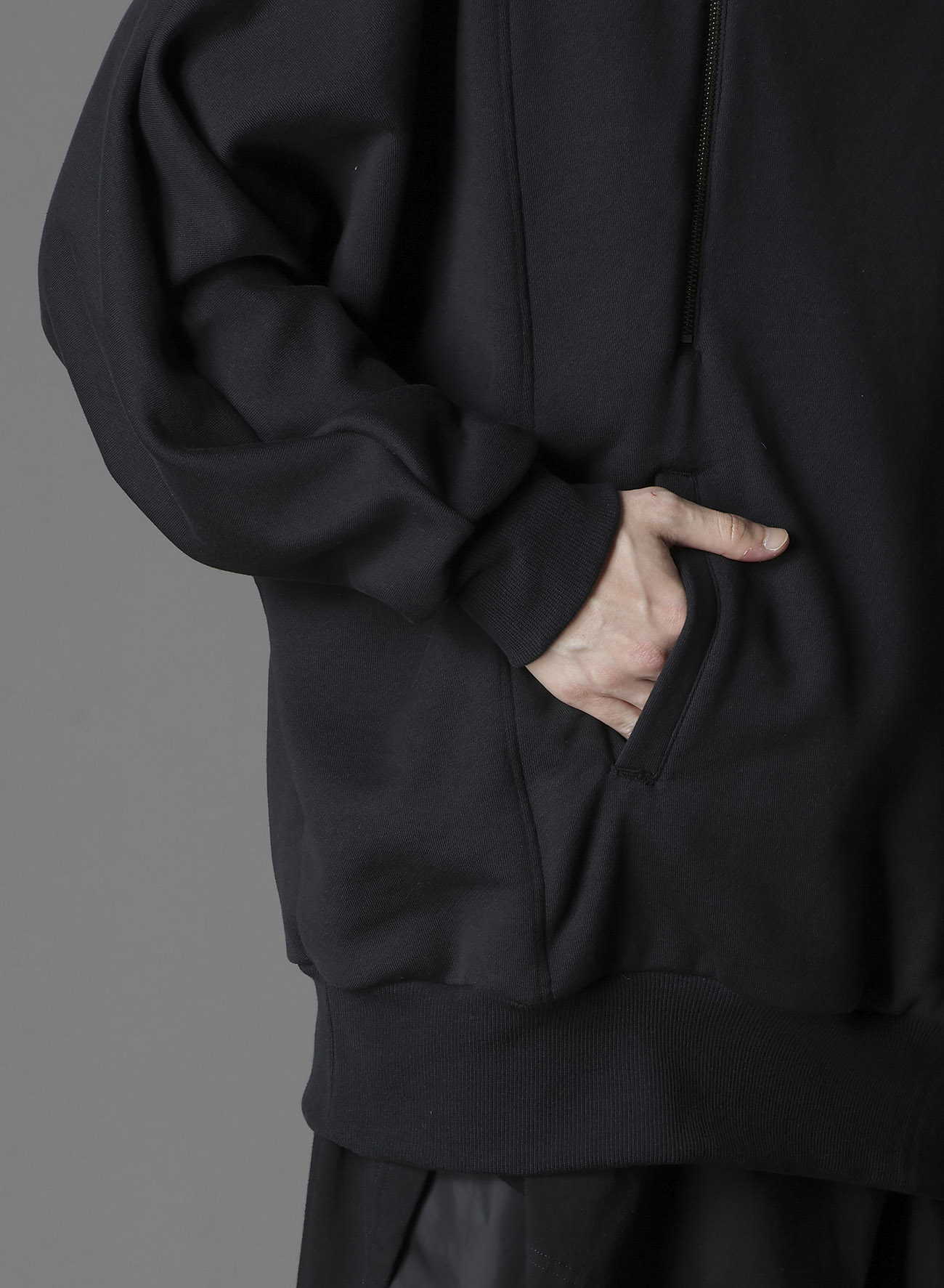 ULTIMA HEAVY FLEECE INVERTED V HOODIE SLIM