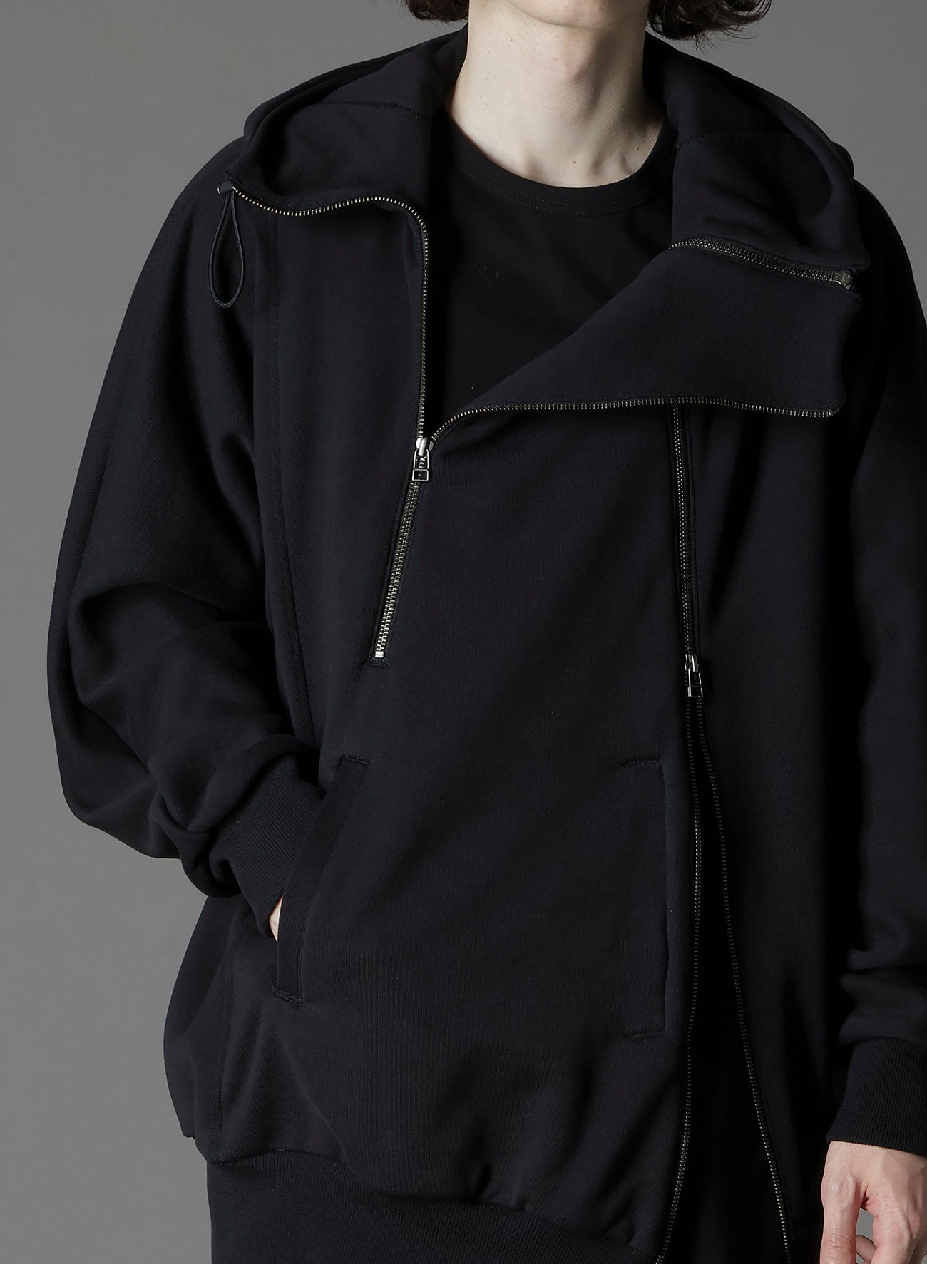 ULTIMA HEAVY FLEECE INVERTED V HOODIE SLIM