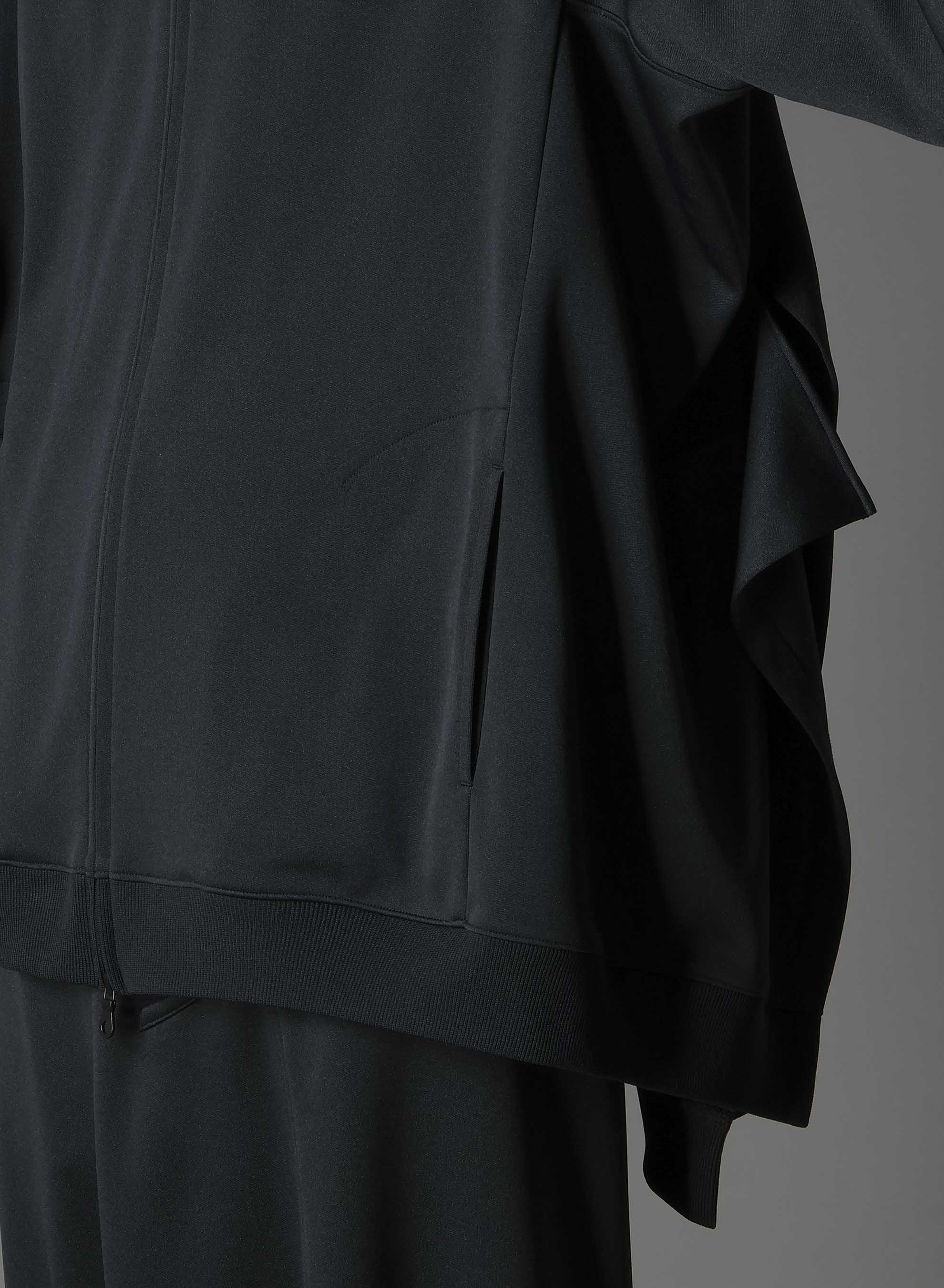 POLYESTER SMOOTH SIDE SLIT TRACK JACKET