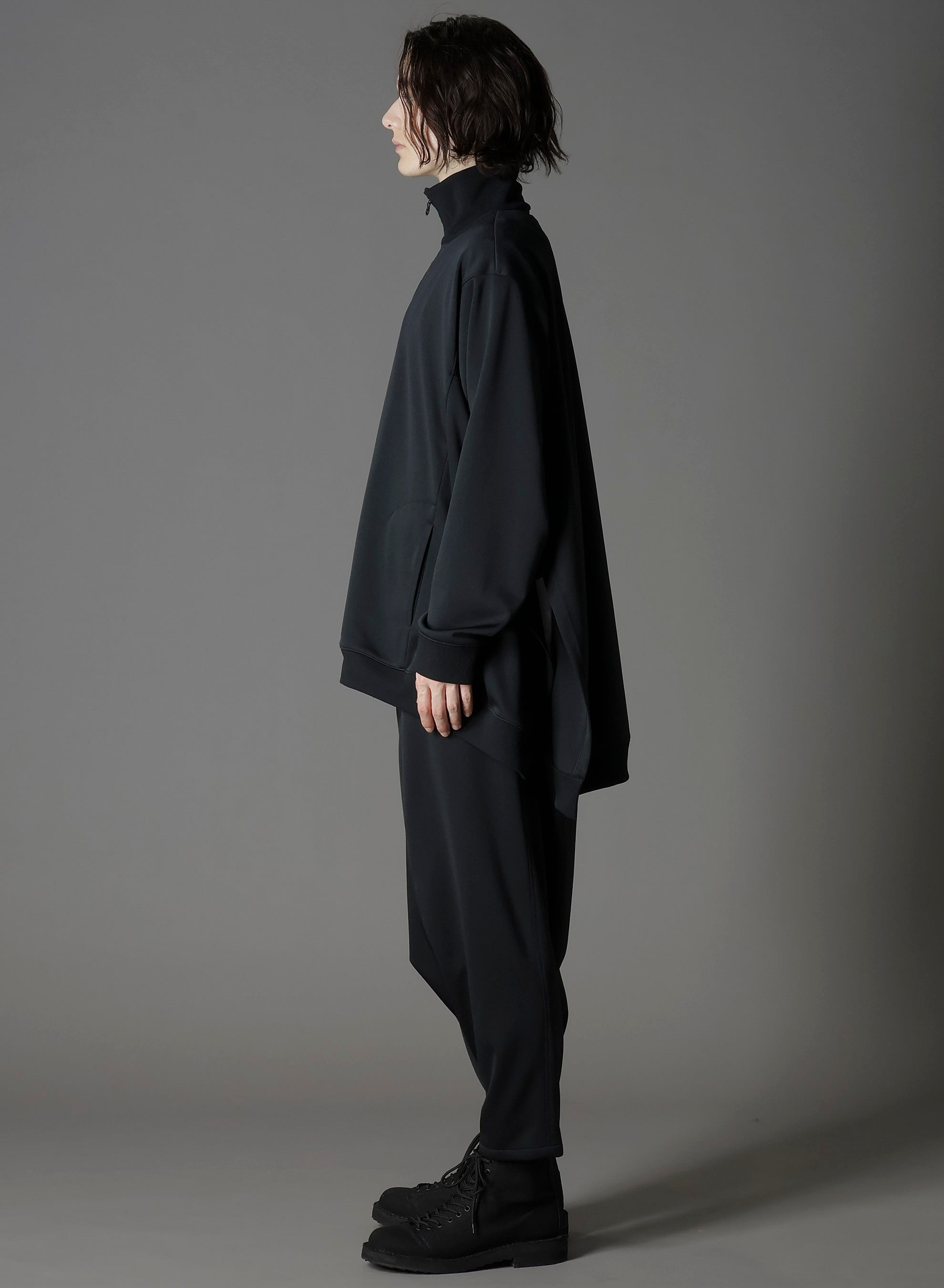 POLYESTER SMOOTH SIDE SLIT TRACK JACKET