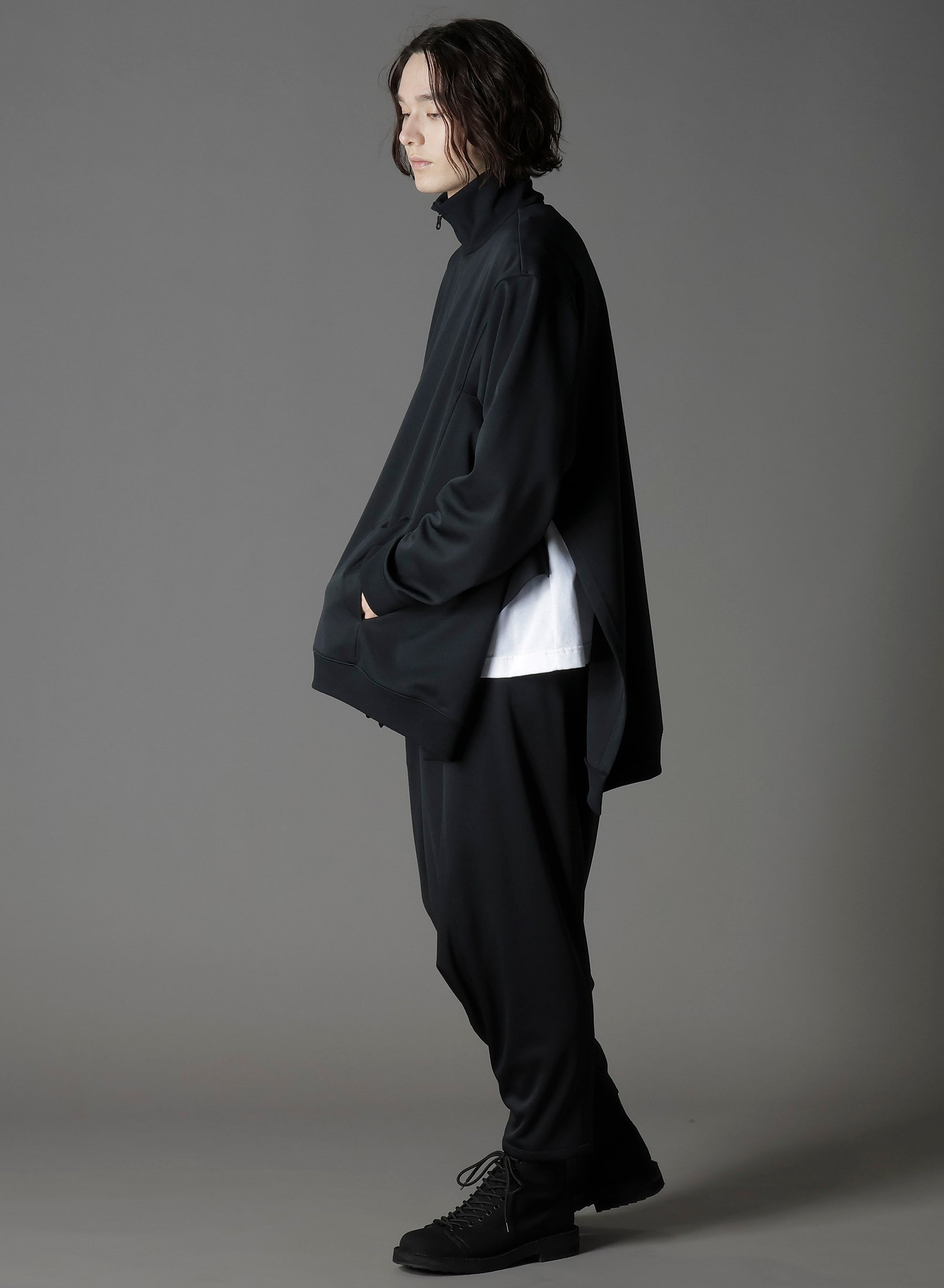 POLYESTER SMOOTH SIDE SLIT TRACK JACKET
