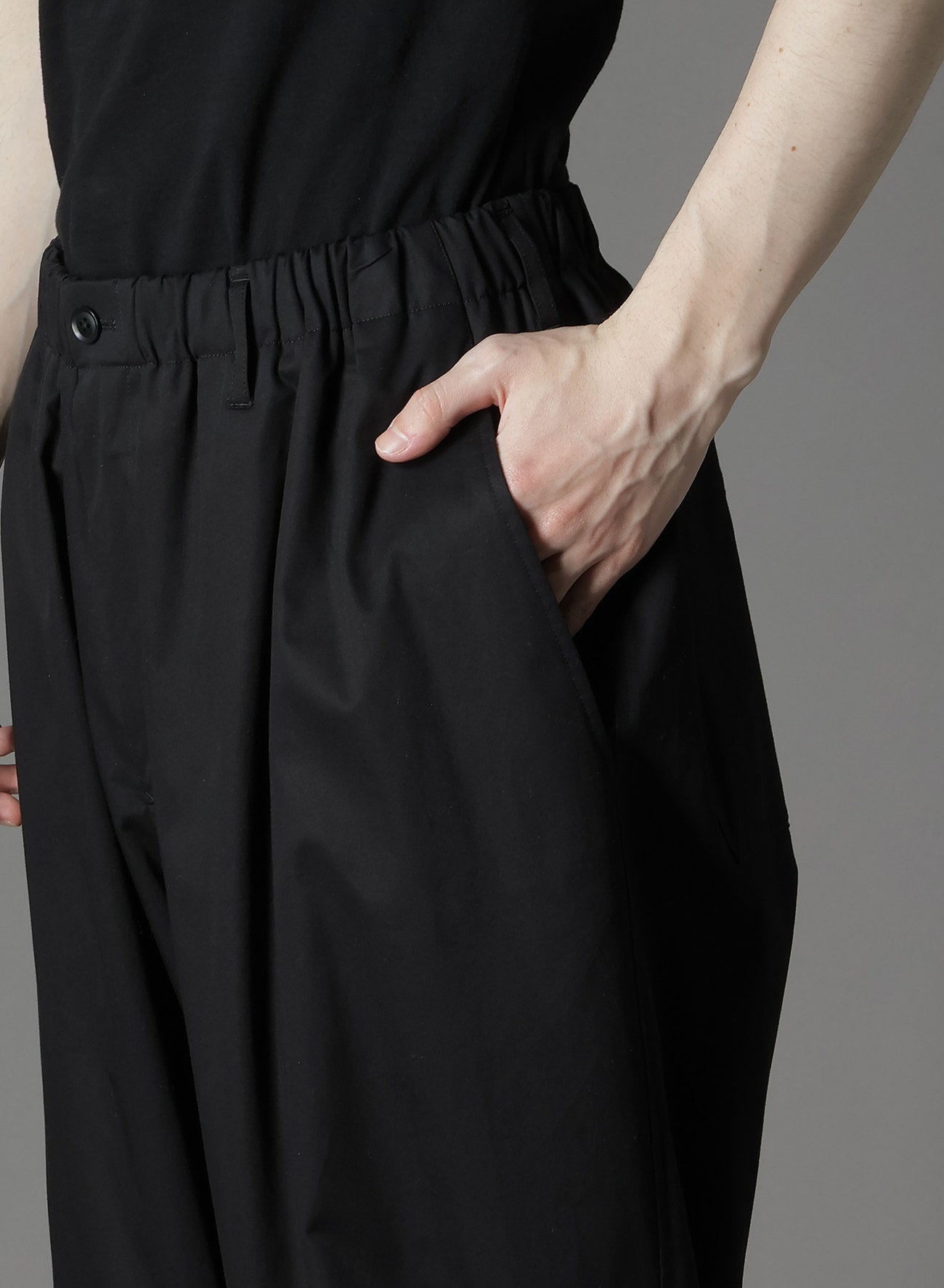COTTON GABARDINE BALLOON PANTS