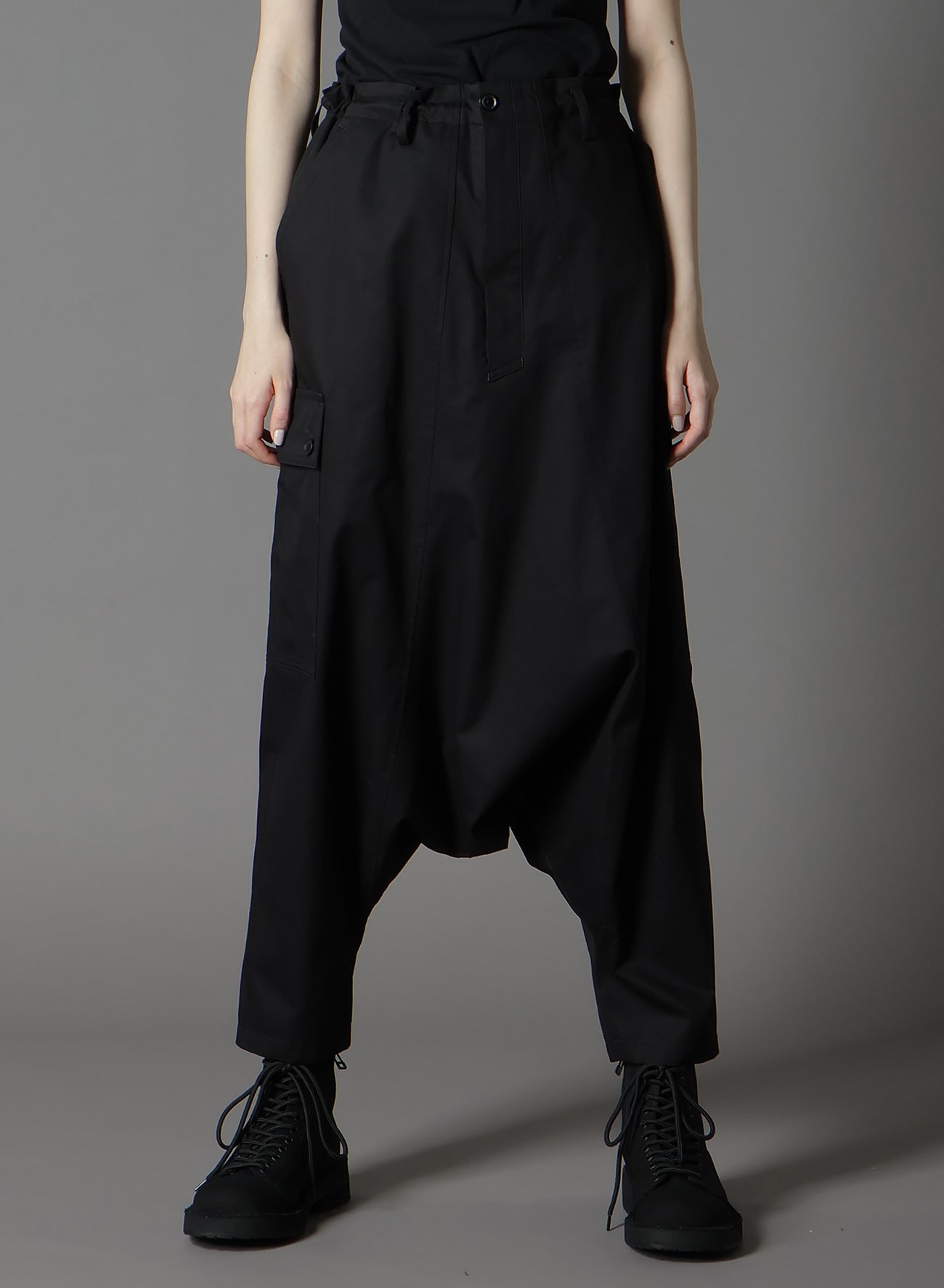 COTTON GABARDINE CARGO SAROUEL PANTS