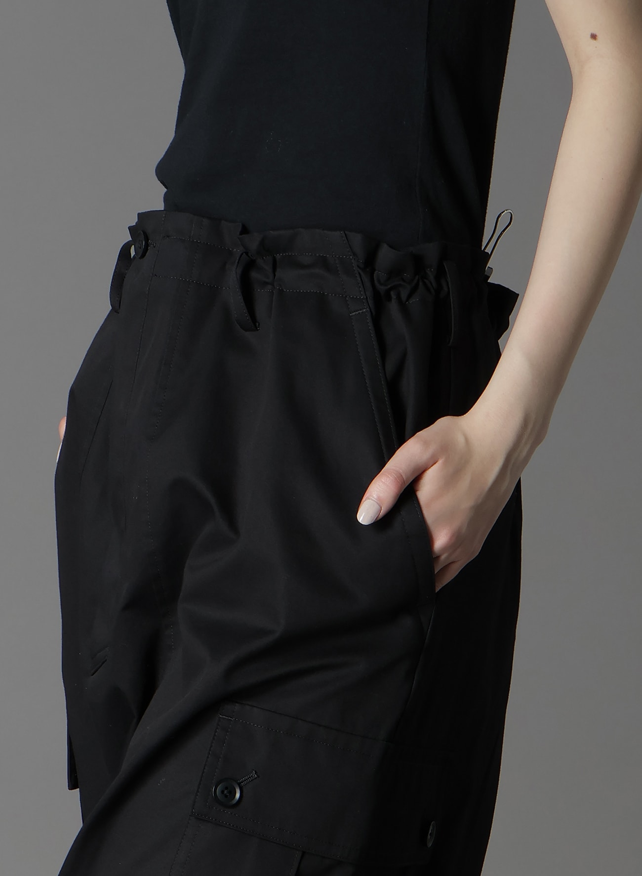 COTTON GABARDINE CARGO SAROUEL PANTS