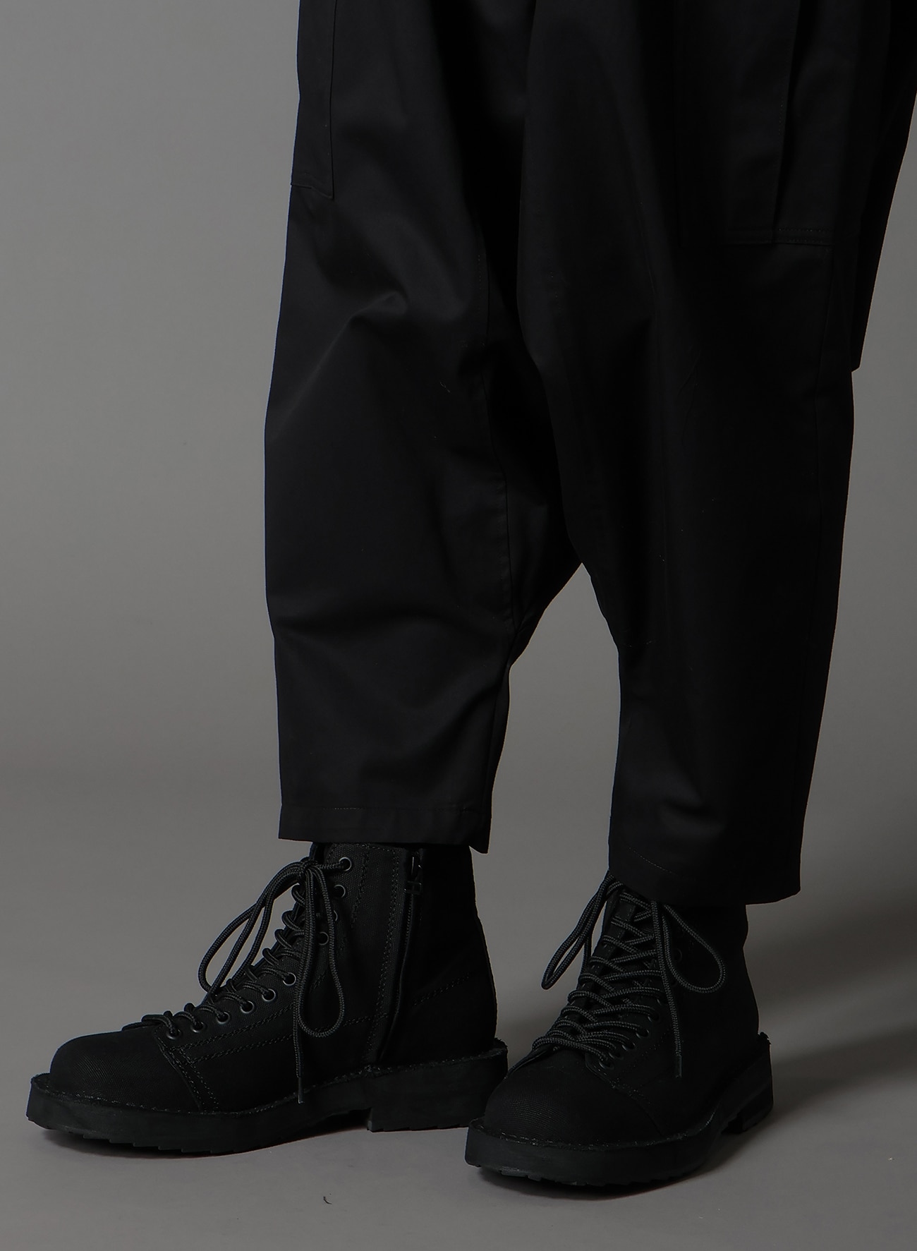 COTTON GABARDINE CARGO SAROUEL PANTS