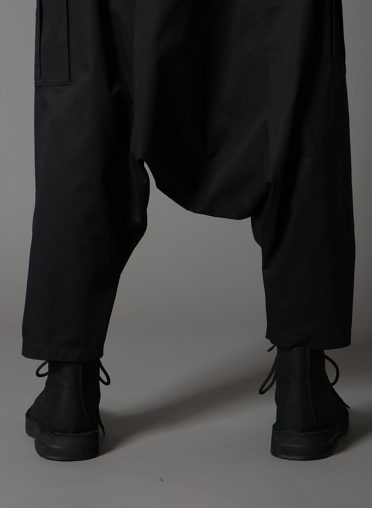 COTTON GABARDINE CARGO SAROUEL PANTS