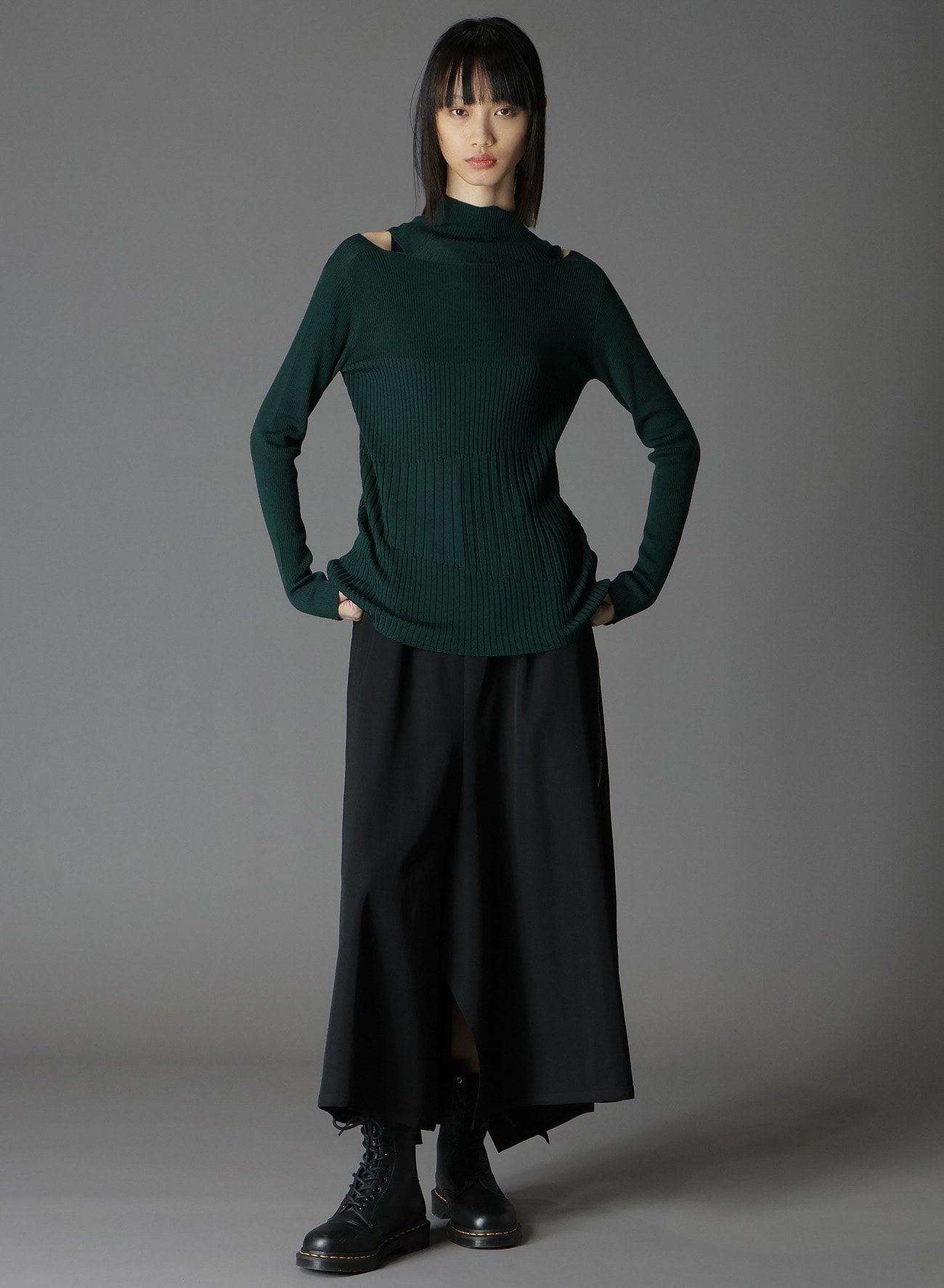 MERINO WOOL DESIGN TURTLENECK KNIT