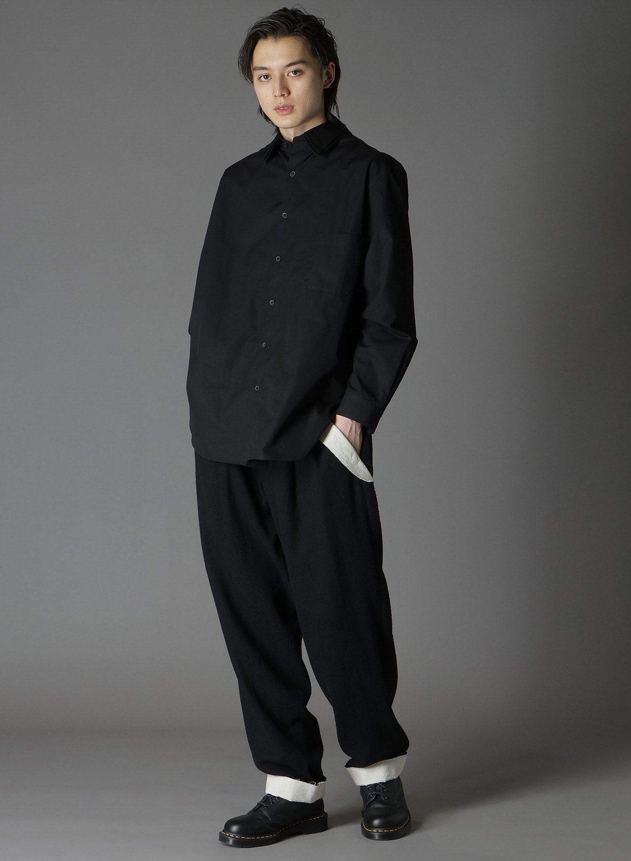 WOOL/NYLON FLANNEL SIDE CUT-OFF PANTS