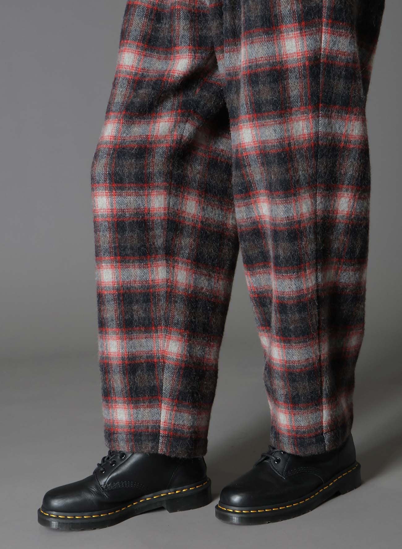 CHECKED SHAGGY WOOL ZIPPER POCKET PANTS